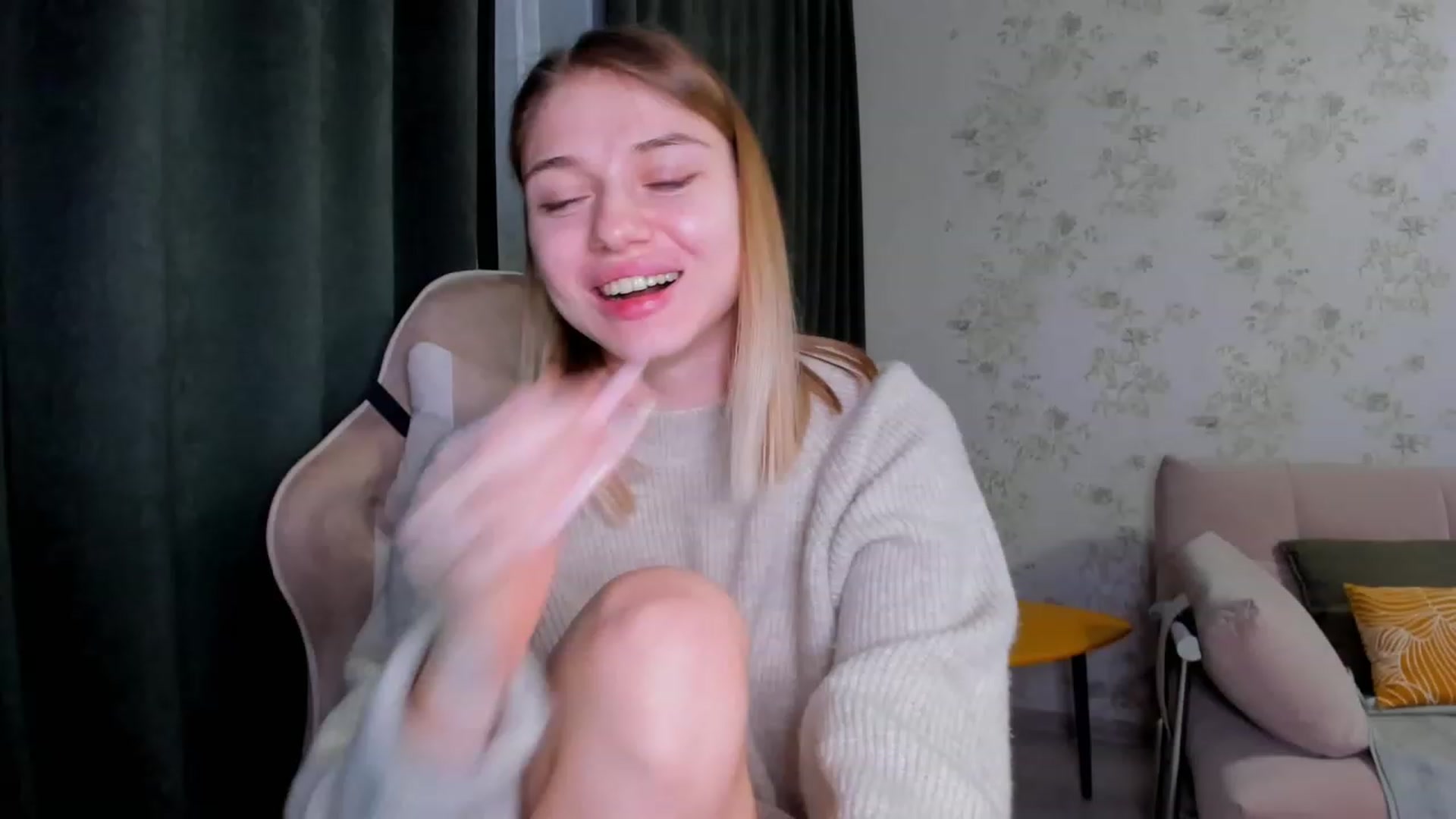 Gallery image thumbnail from Make_my_Luck's myfreecams stream on, 01/28/2023, 21:14 image 18 of 20