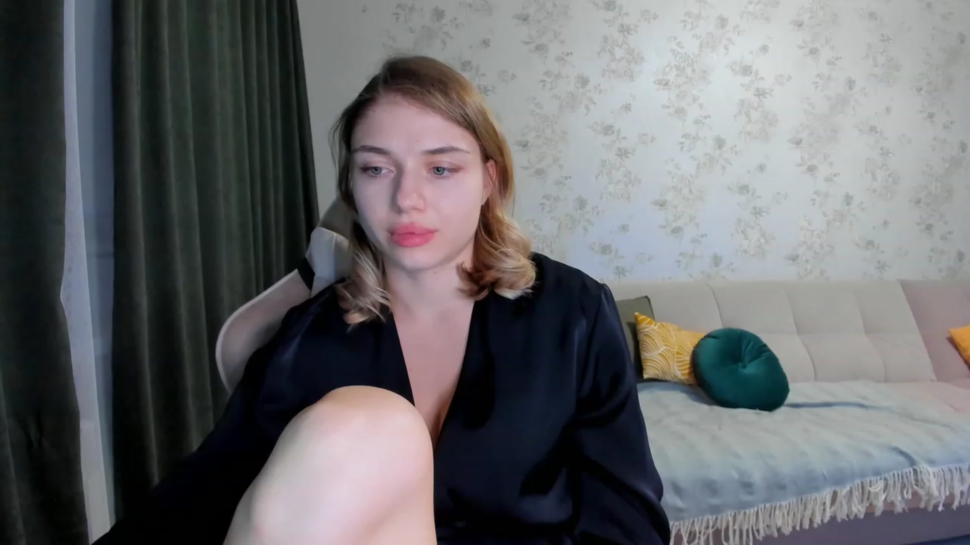 Gallery image thumbnail from Make_my_Luck's myfreecams stream on, 01/29/2023, 21:19 image 10 of 20