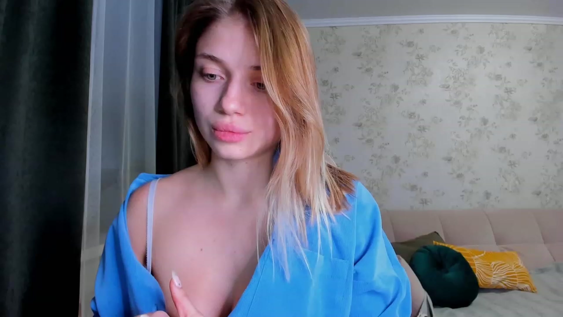 Gallery image thumbnail from Make_my_Luck's myfreecams stream on, 02/07/2023, 20:03 image 13 of 20