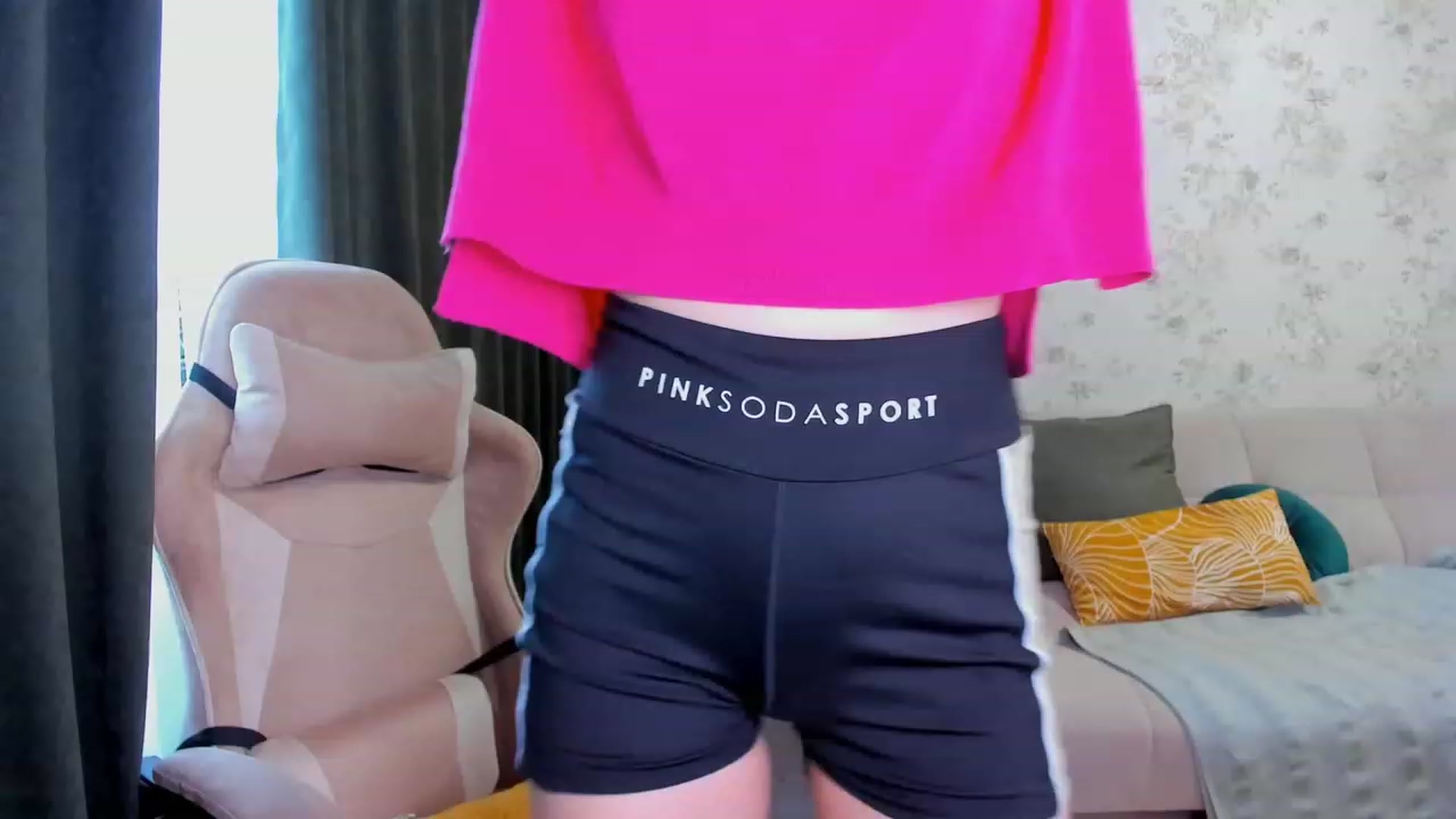 Gallery image thumbnail from Make_my_Luck's myfreecams stream on, 02/10/2023, 07:41 image 15 of 20