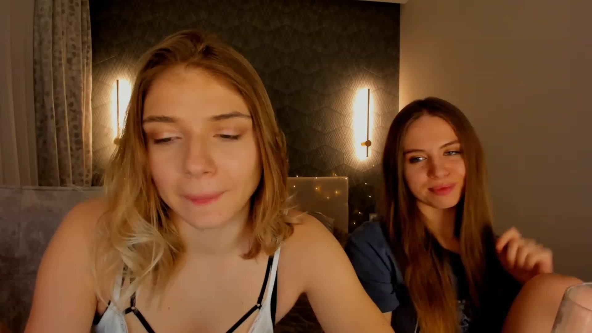 Gallery image thumbnail from Make_my_Luck's myfreecams stream on, 02/11/2023, 23:24 image 17 of 20