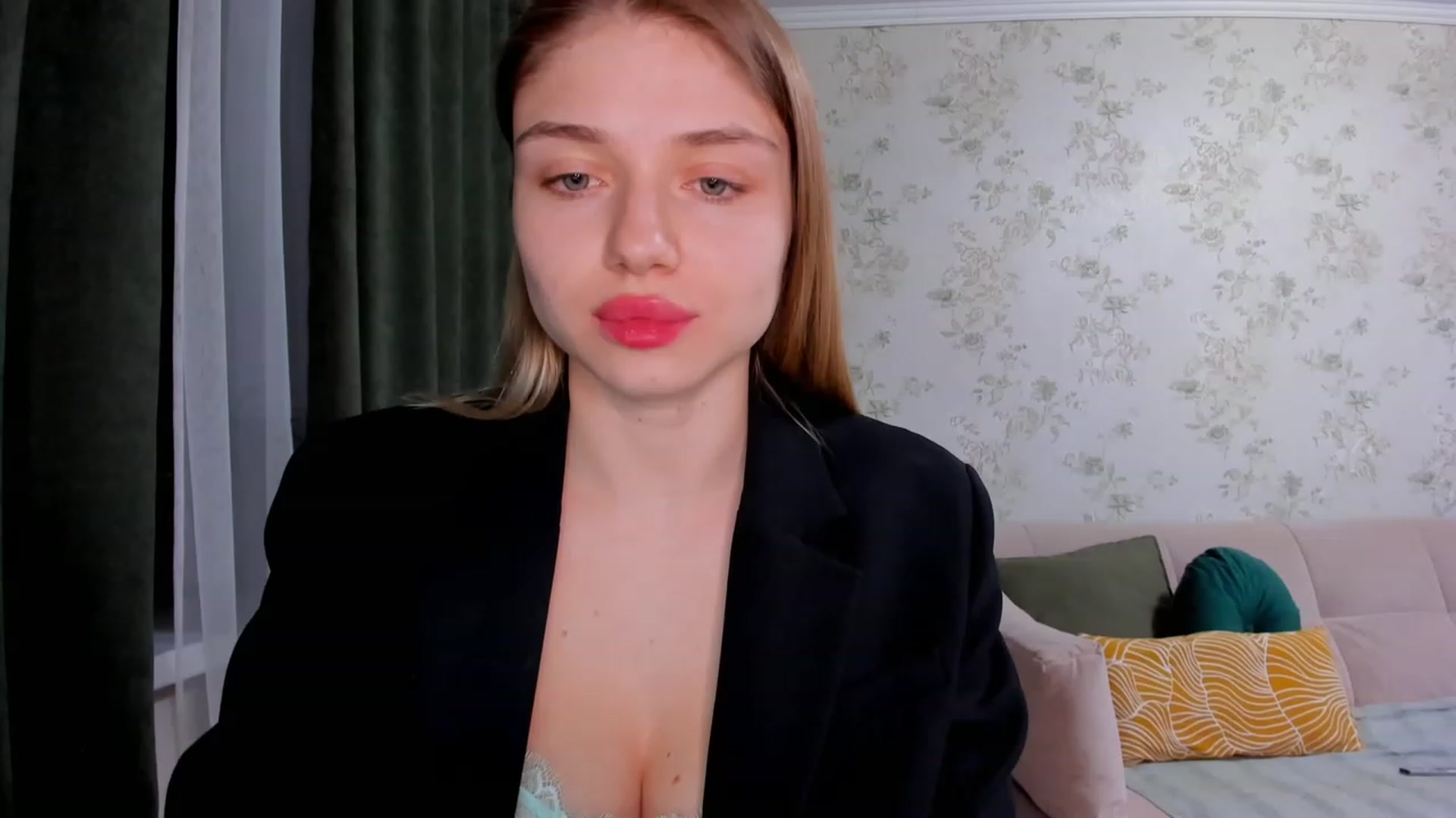 Gallery image thumbnail from Make_my_Luck's myfreecams stream on, 02/13/2023, 20:45 image 5 of 20