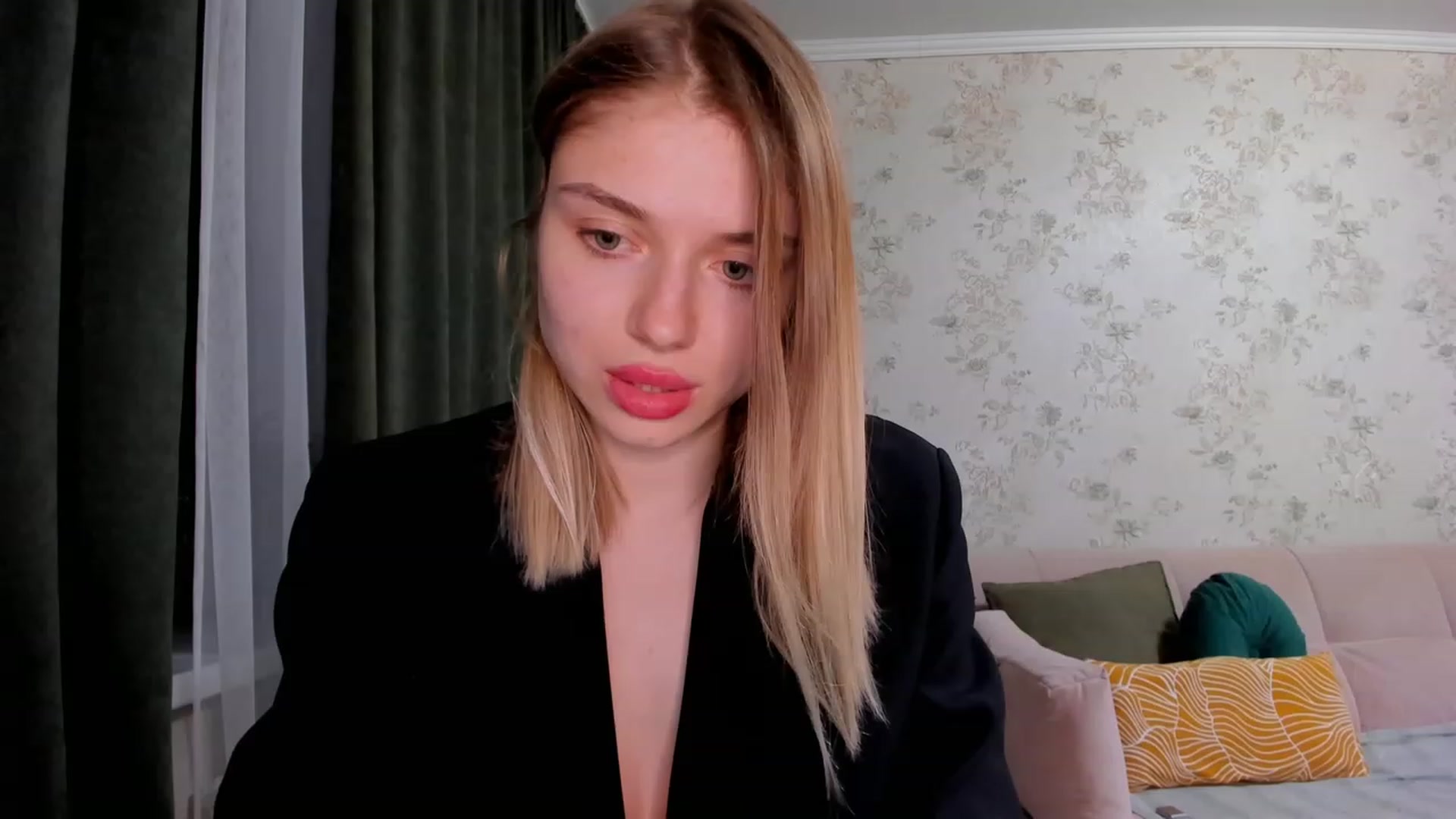 Gallery image thumbnail from Make_my_Luck's myfreecams stream on, 02/13/2023, 20:45 image 8 of 20