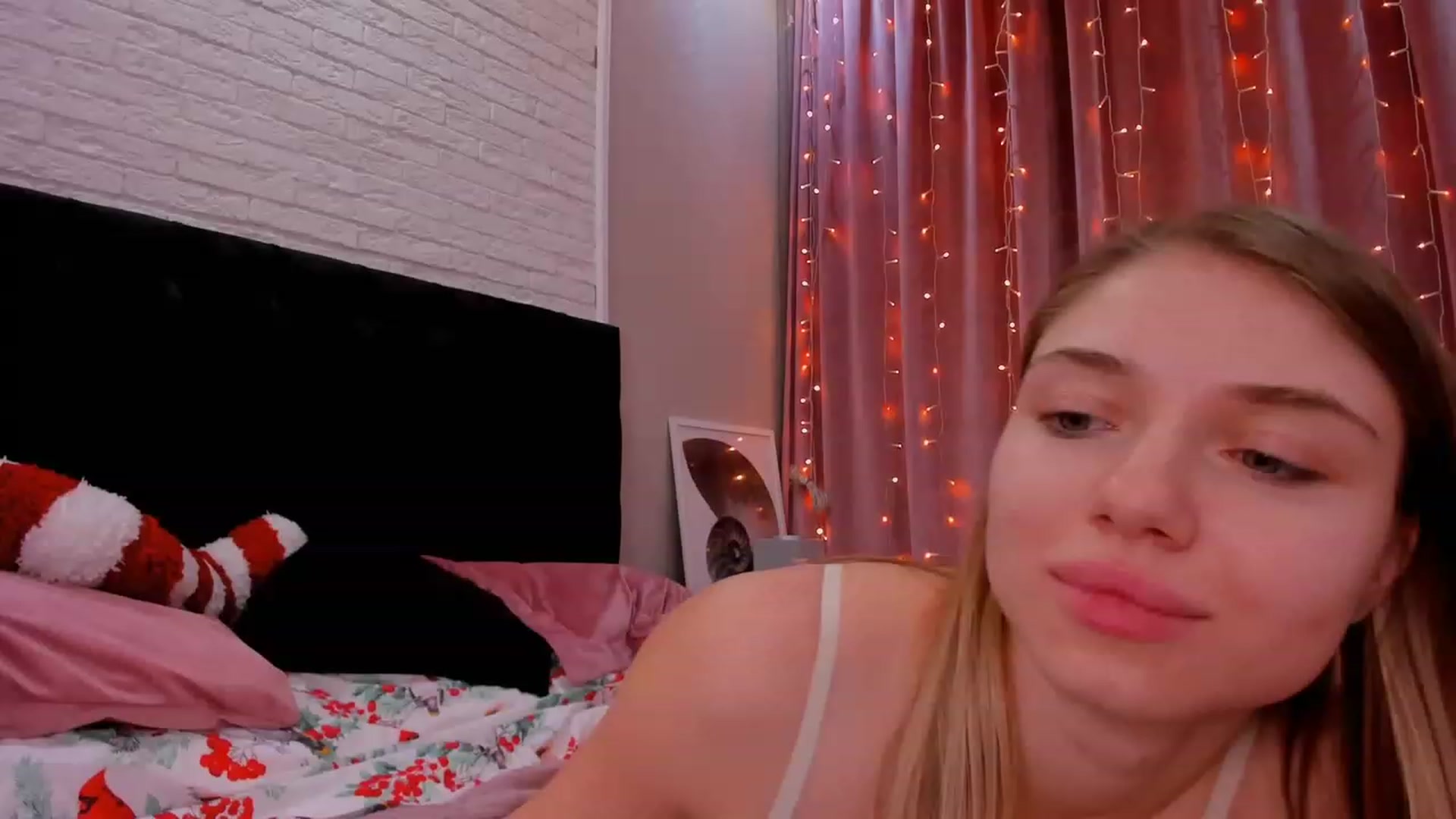 Gallery image thumbnail from Make_my_Luck's myfreecams stream on, 02/15/2023, 22:10 image 12 of 20