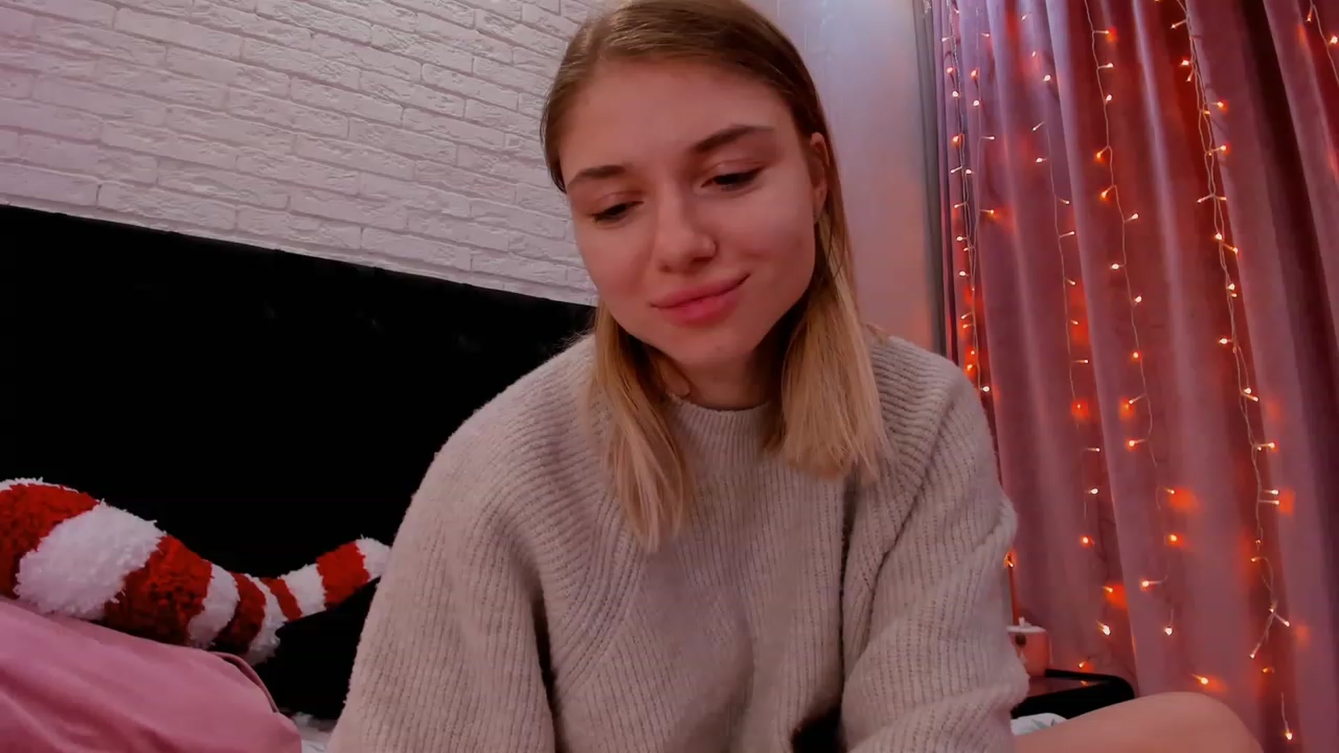 Gallery image thumbnail from Make_my_Luck's myfreecams stream on, 02/15/2023, 22:10 image 2 of 20