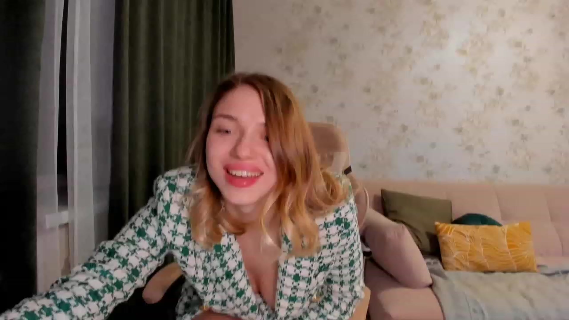 Gallery image thumbnail from Make_my_Luck's myfreecams stream on, 02/17/2023, 18:03 image 20 of 20