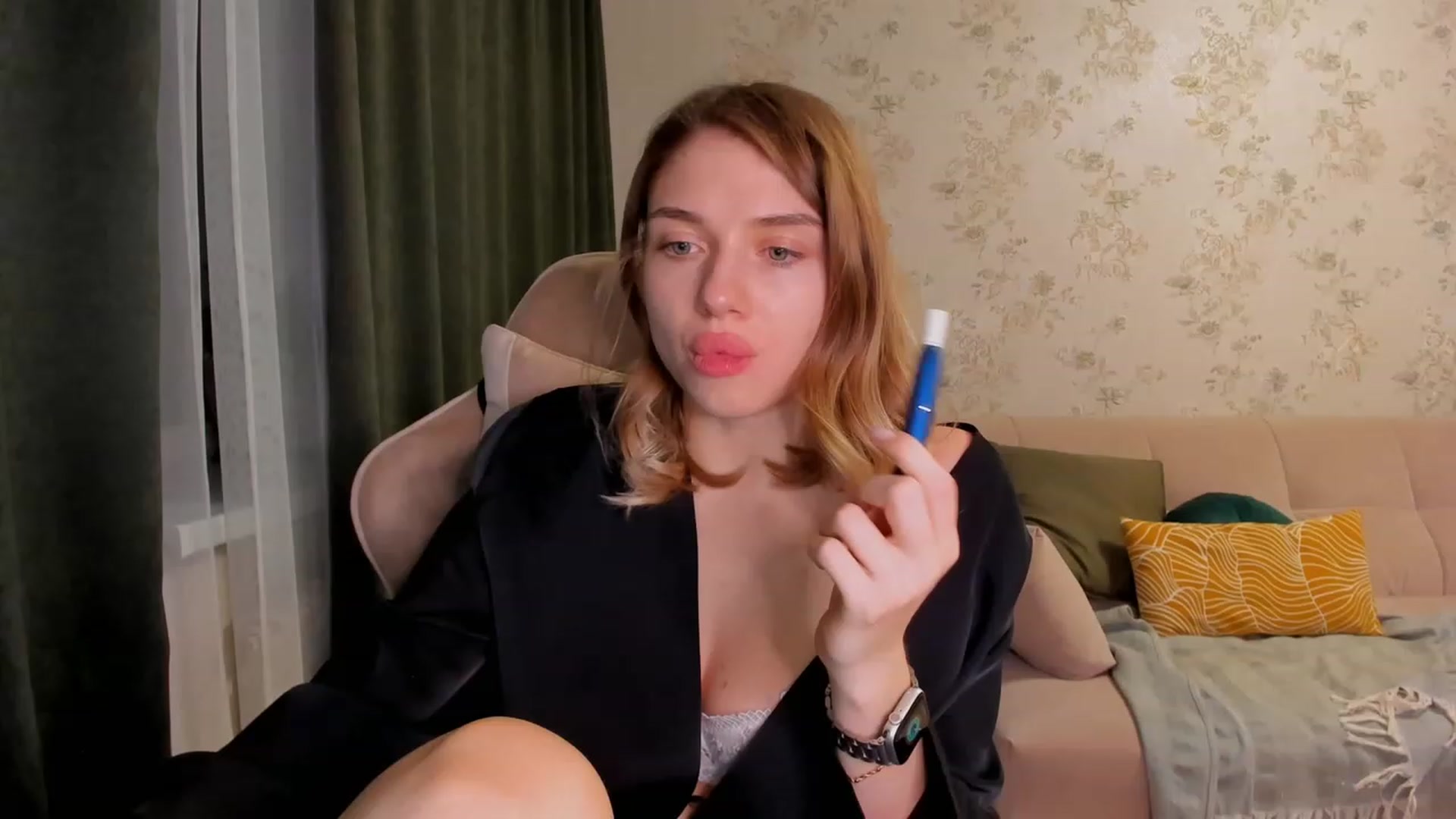 Gallery image thumbnail from Make_my_Luck's myfreecams stream on, 02/17/2023, 19:22 image 4 of 20