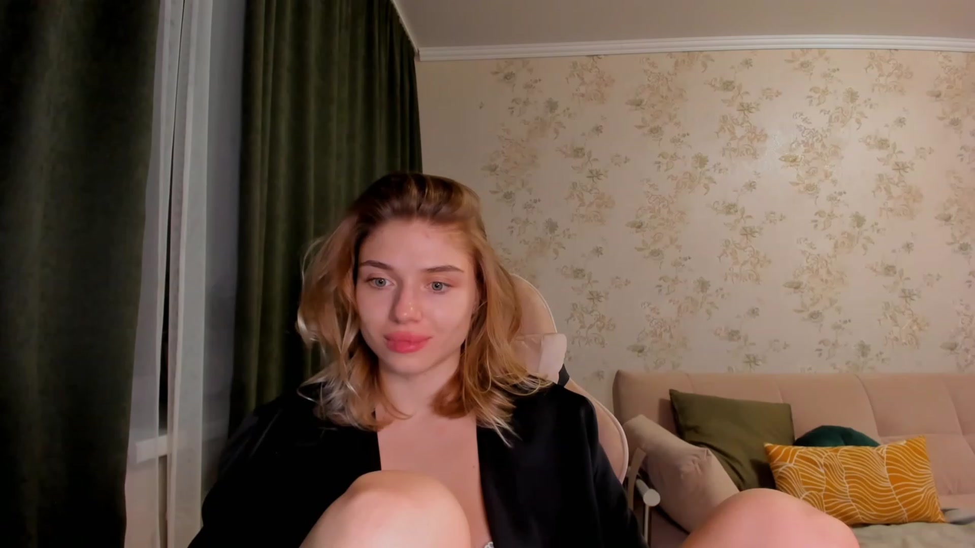 Gallery image thumbnail from Make_my_Luck's myfreecams stream on, 02/17/2023, 19:22 image 12 of 20