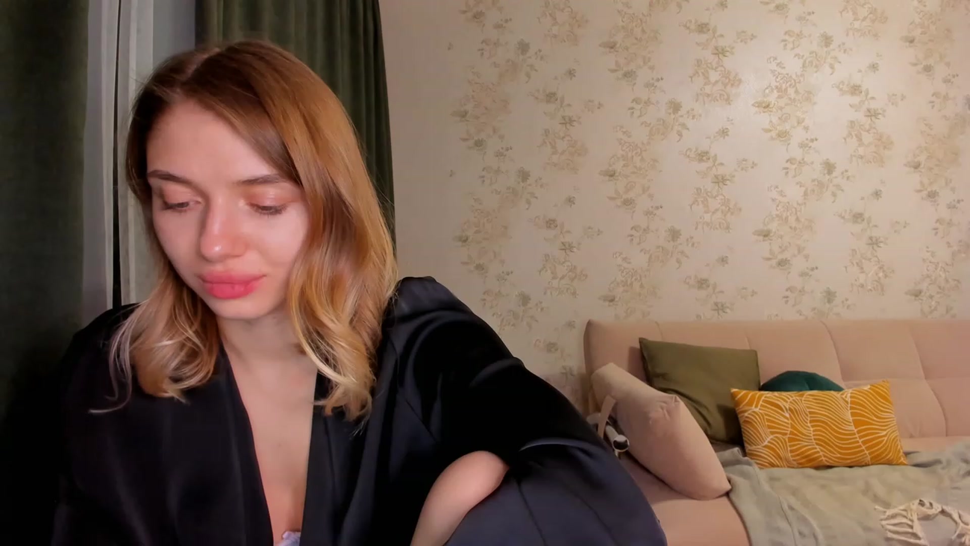 Gallery image thumbnail from Make_my_Luck's myfreecams stream on, 02/17/2023, 20:12 image 4 of 20