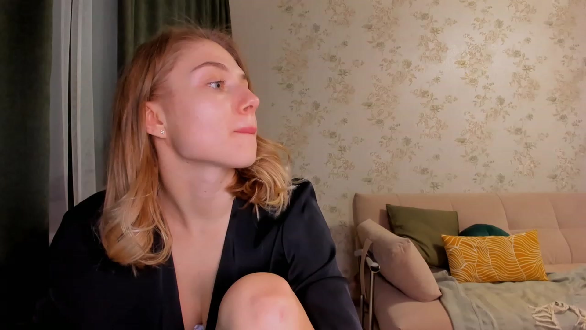 Gallery image thumbnail from Make_my_Luck's myfreecams stream on, 02/17/2023, 20:12 image 3 of 20
