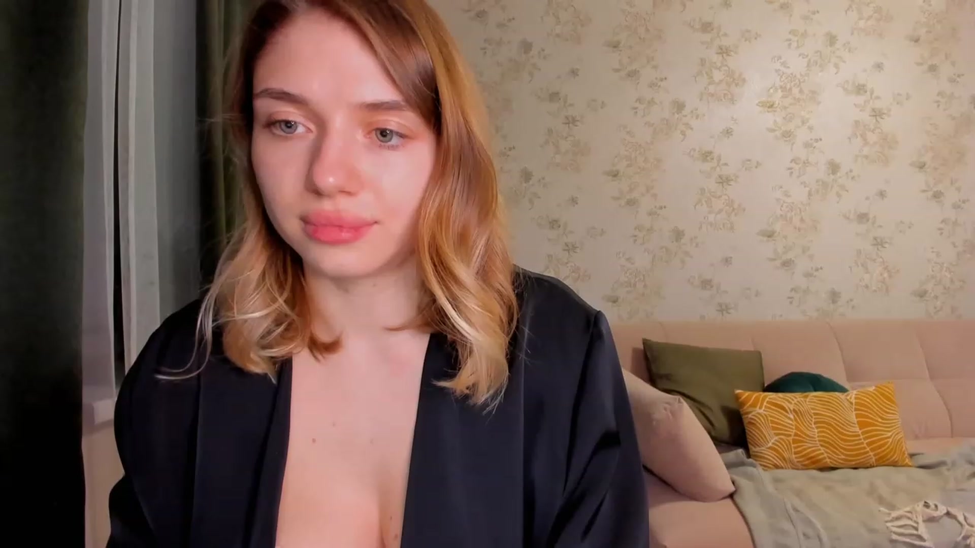 Gallery image thumbnail from Make_my_Luck's myfreecams stream on, 02/17/2023, 20:12 image 10 of 20