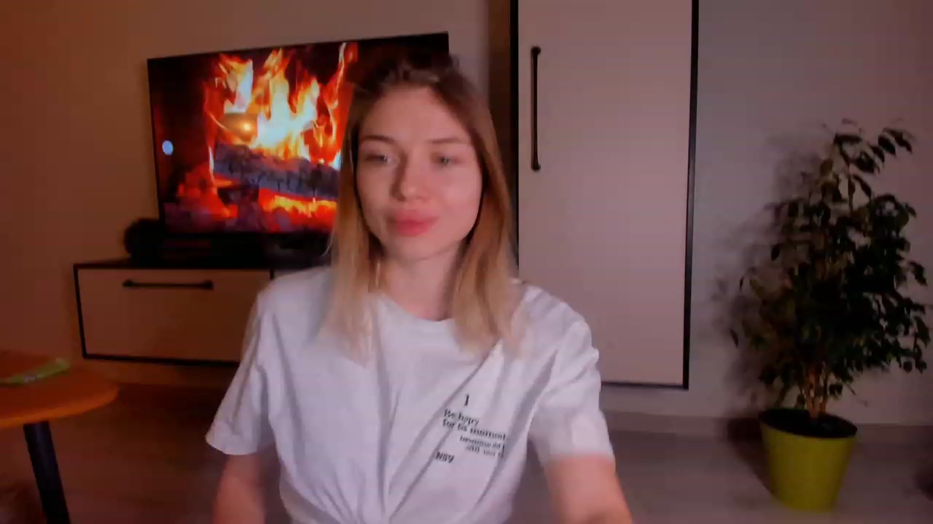 Gallery image thumbnail from Make_my_Luck's myfreecams stream on, 02/20/2023, 18:09 image 1 of 20