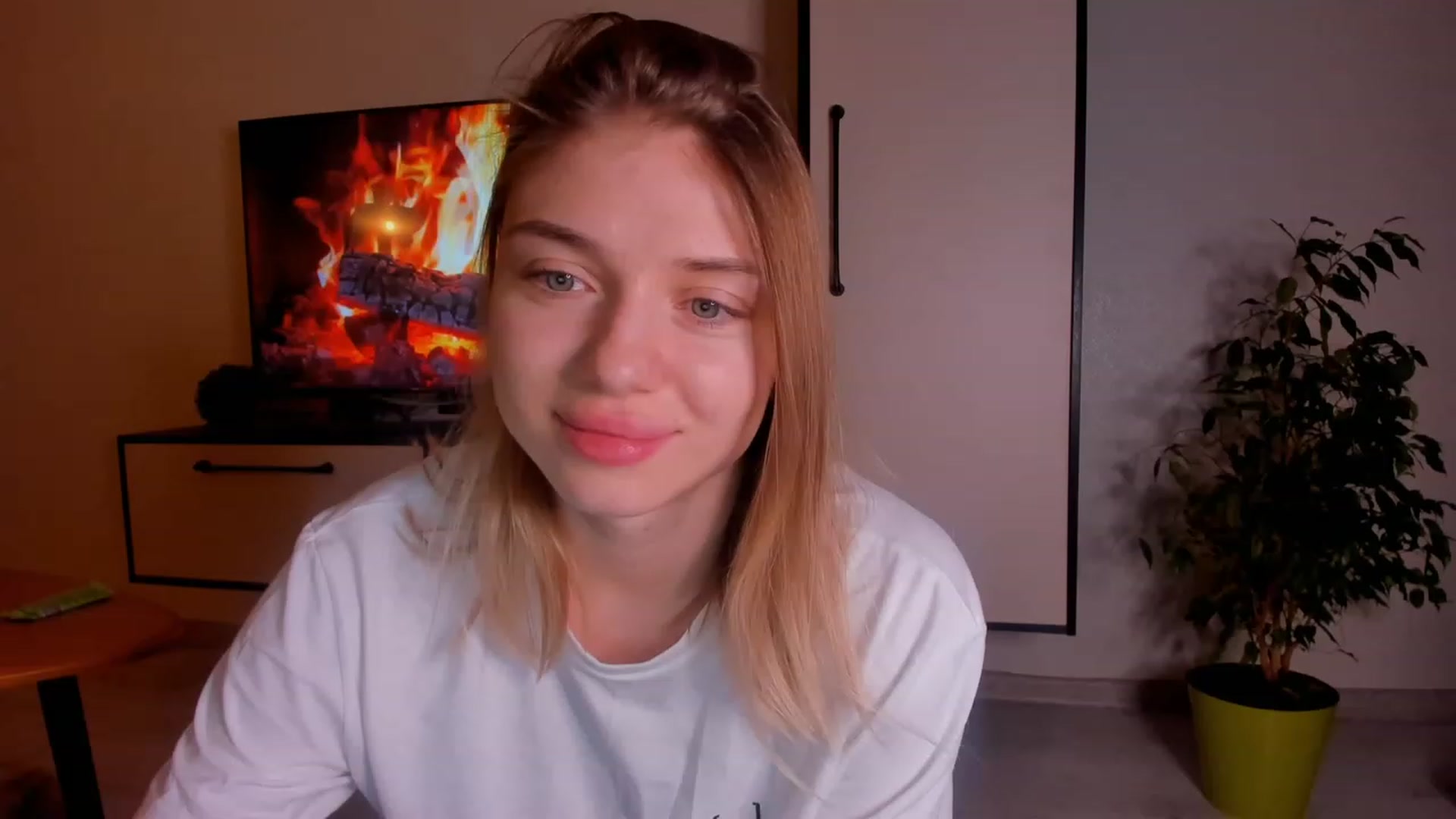 Gallery image thumbnail from Make_my_Luck's myfreecams stream on, 02/20/2023, 18:09 image 2 of 20