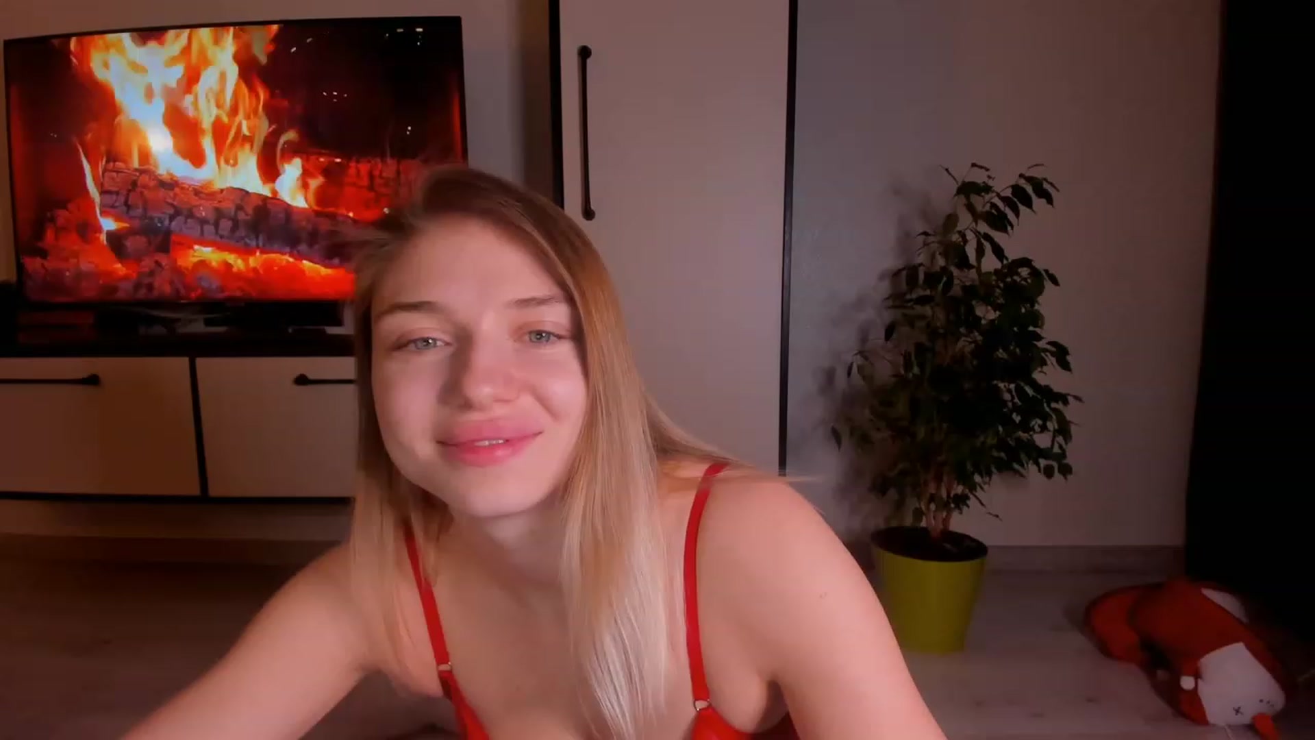 Gallery image thumbnail from Make_my_Luck's myfreecams stream on, 02/20/2023, 19:44 image 7 of 20