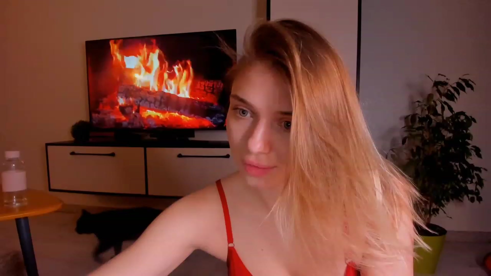 Gallery image thumbnail from Make_my_Luck's myfreecams stream on, 02/20/2023, 21:12 image 12 of 20