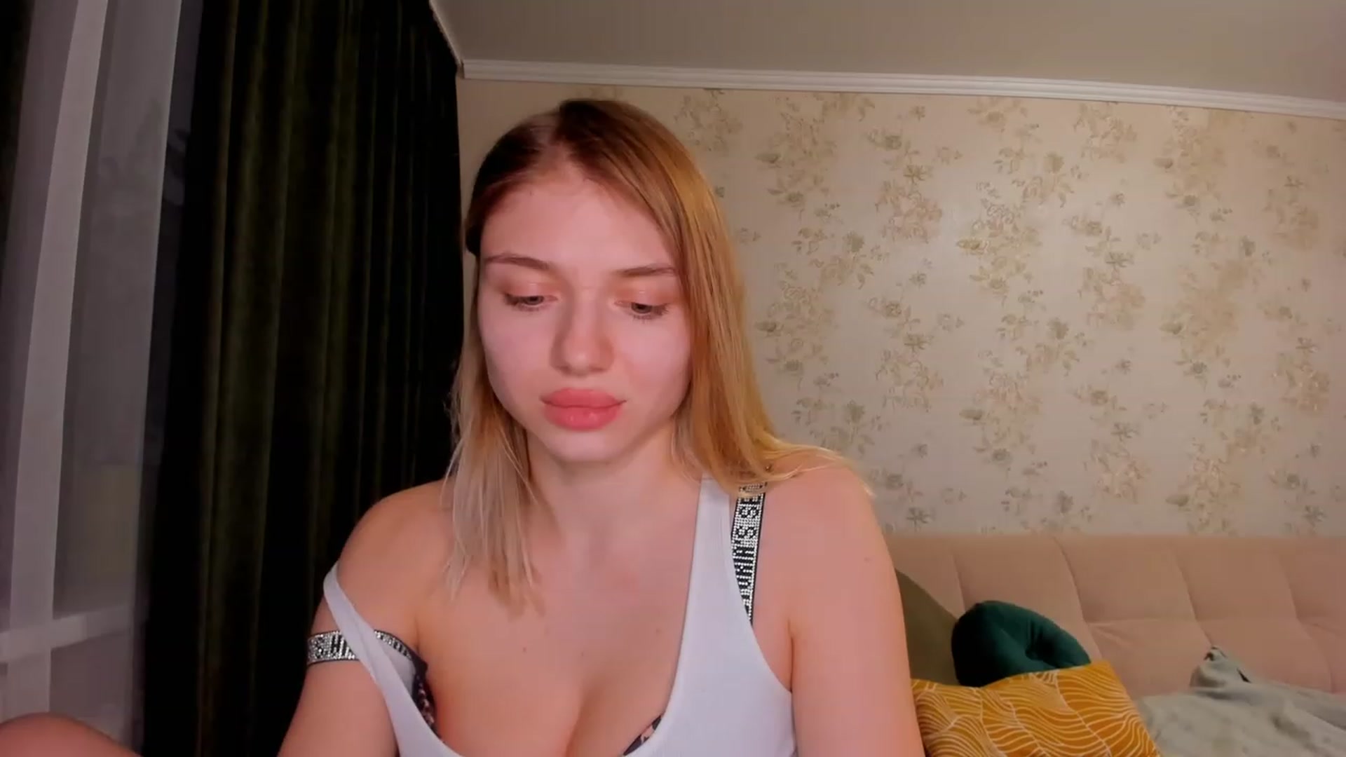 Gallery image thumbnail from Make_my_Luck's myfreecams stream on, 02/22/2023, 19:24 image 19 of 20