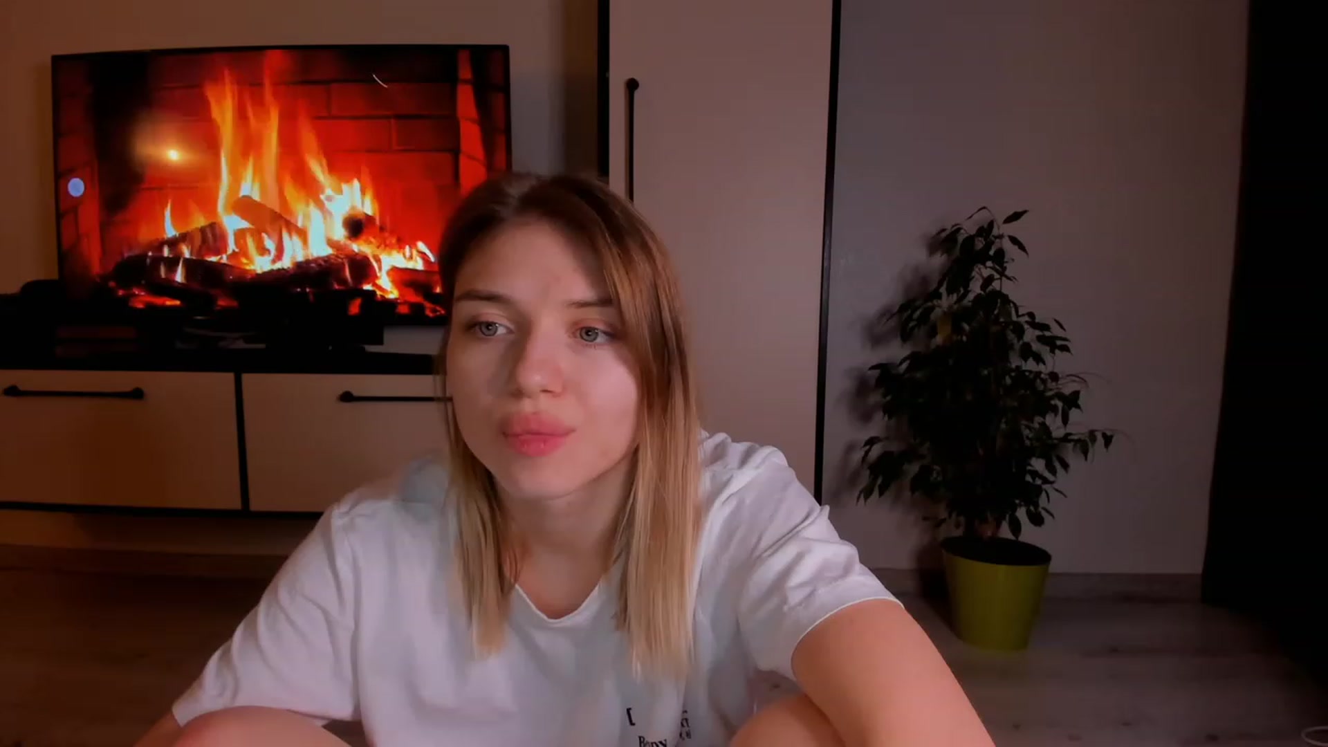 Gallery image thumbnail from Make_my_Luck's myfreecams stream on, 02/26/2023, 22:28 image 9 of 20