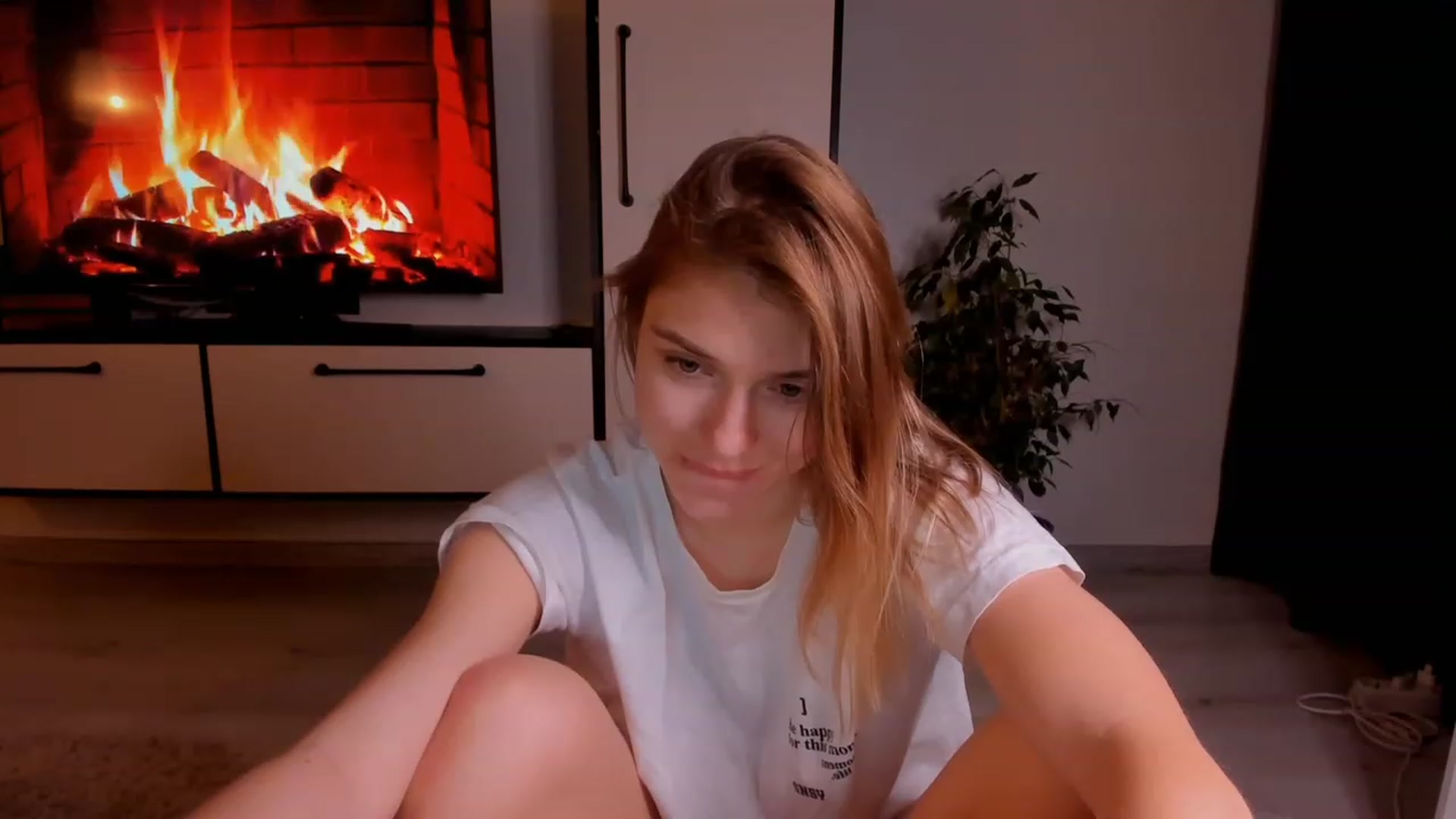 Gallery image thumbnail from Make_my_Luck's myfreecams stream on, 02/26/2023, 22:28 image 13 of 20