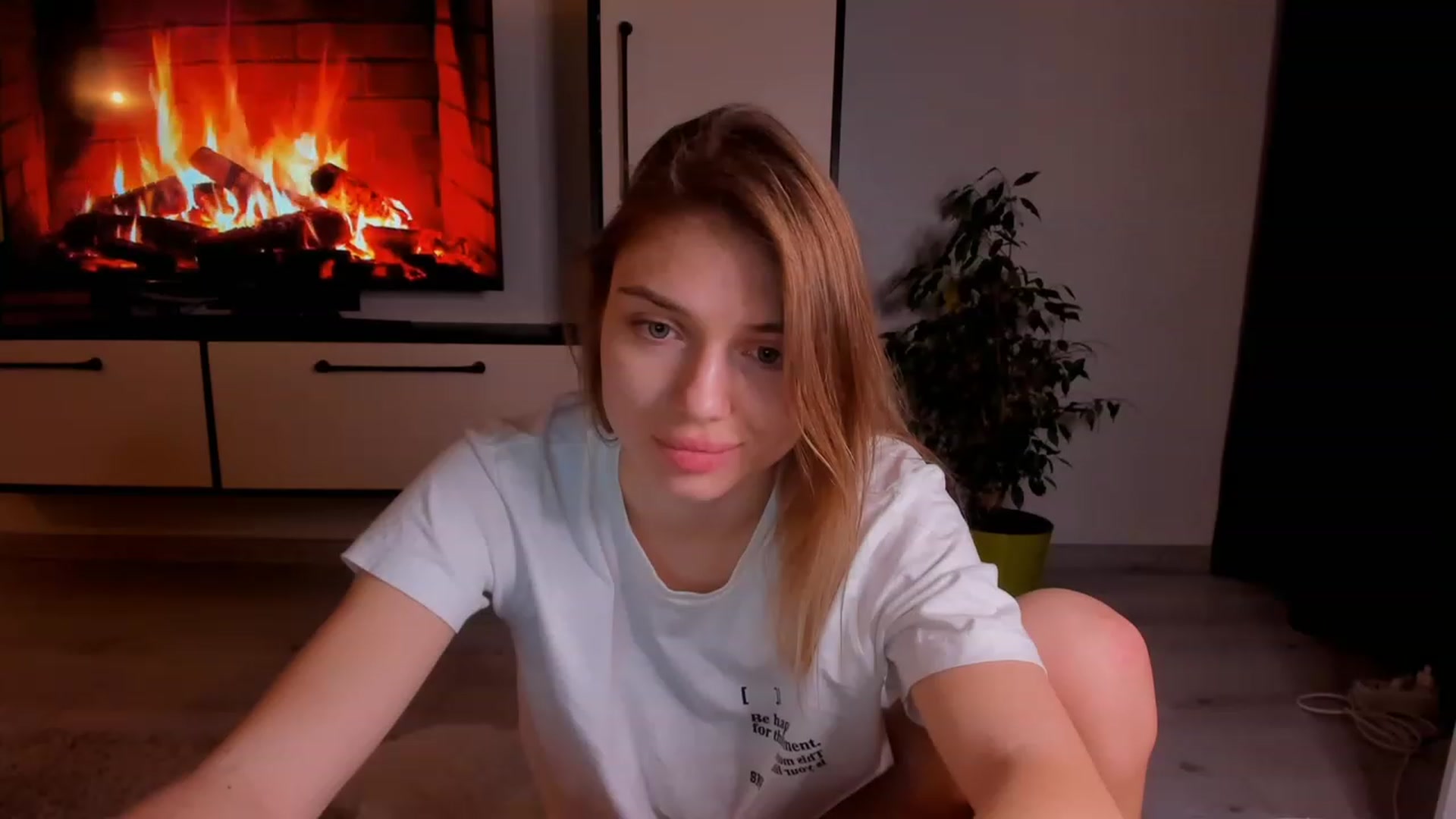 Gallery image thumbnail from Make_my_Luck's myfreecams stream on, 02/26/2023, 22:28 image 14 of 20