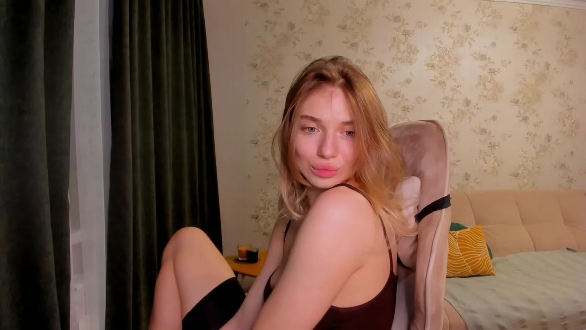 Gallery image thumbnail from Make_my_Luck's myfreecams stream on, 02/27/2023, 20:14 image 2 of 20