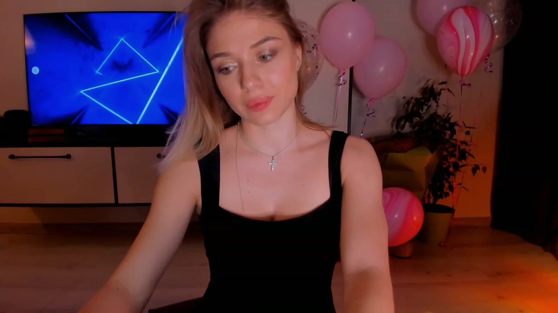 Gallery image thumbnail from Make_my_Luck's myfreecams stream on, 03/04/2023, 19:54 image 6 of 20