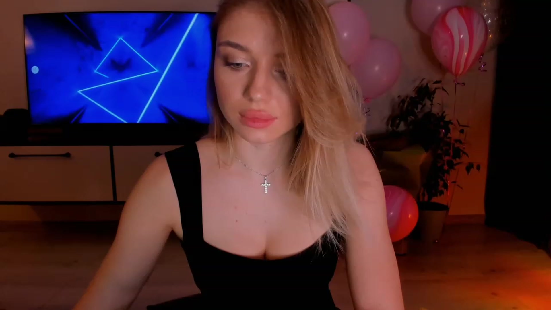 Gallery image thumbnail from Make_my_Luck's myfreecams stream on, 03/04/2023, 19:54 image 15 of 20