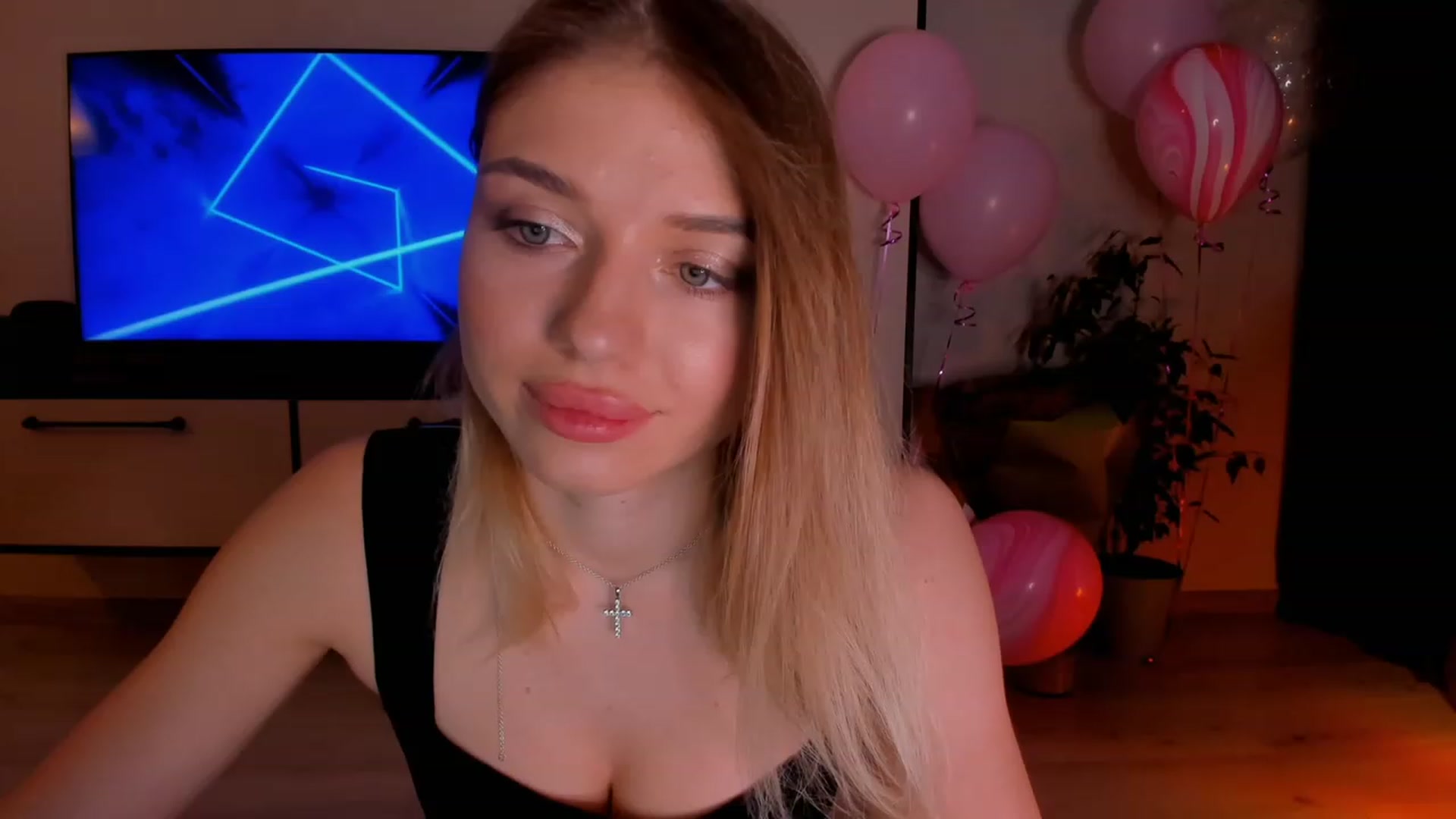 Gallery image thumbnail from Make_my_Luck's myfreecams stream on, 03/04/2023, 19:54 image 5 of 20