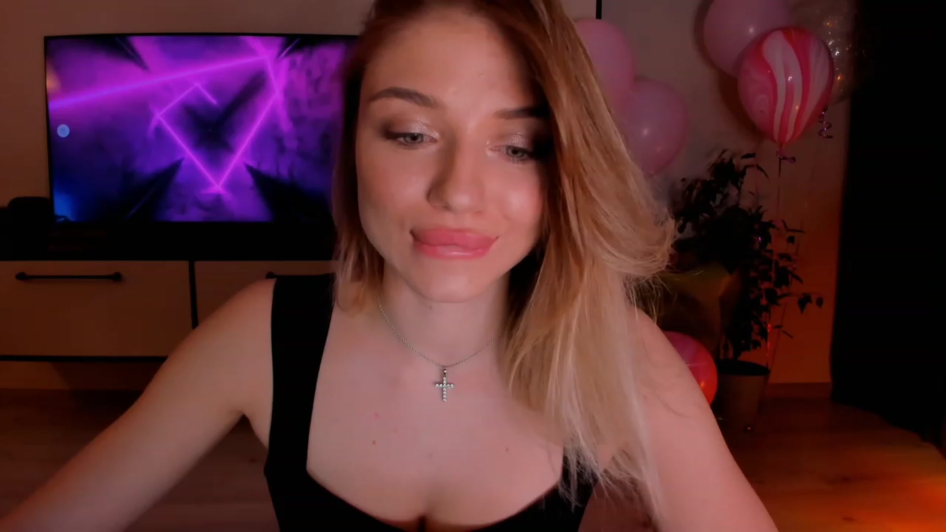 Gallery image thumbnail from Make_my_Luck's myfreecams stream on, 03/04/2023, 19:54 image 11 of 20