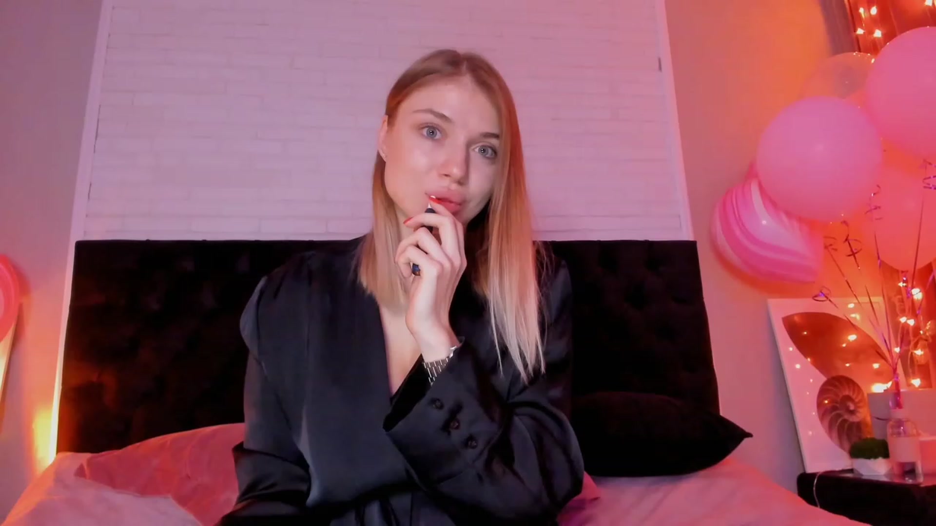 Gallery image thumbnail from Make_my_Luck's myfreecams stream on, 03/05/2023, 21:11 image 5 of 20