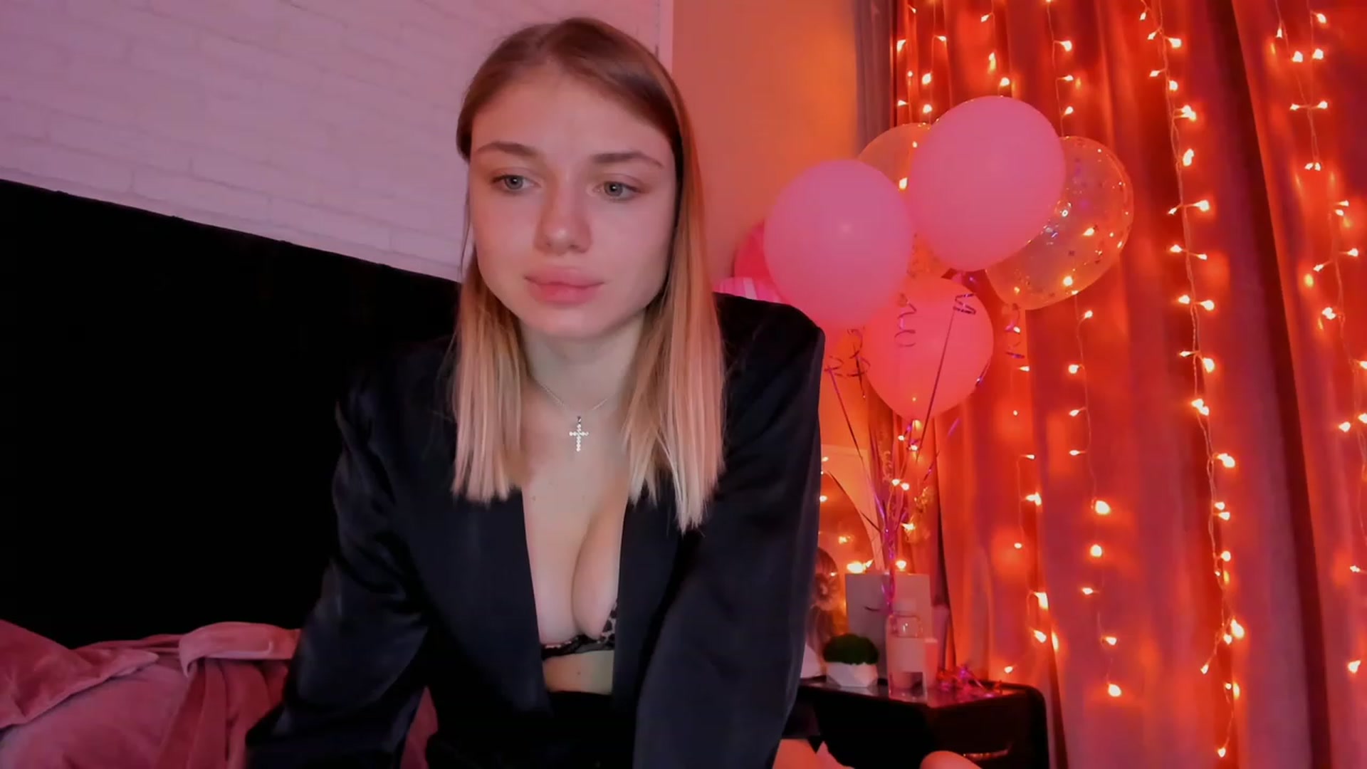 Gallery image thumbnail from Make_my_Luck's myfreecams stream on, 03/05/2023, 21:11 image 10 of 20
