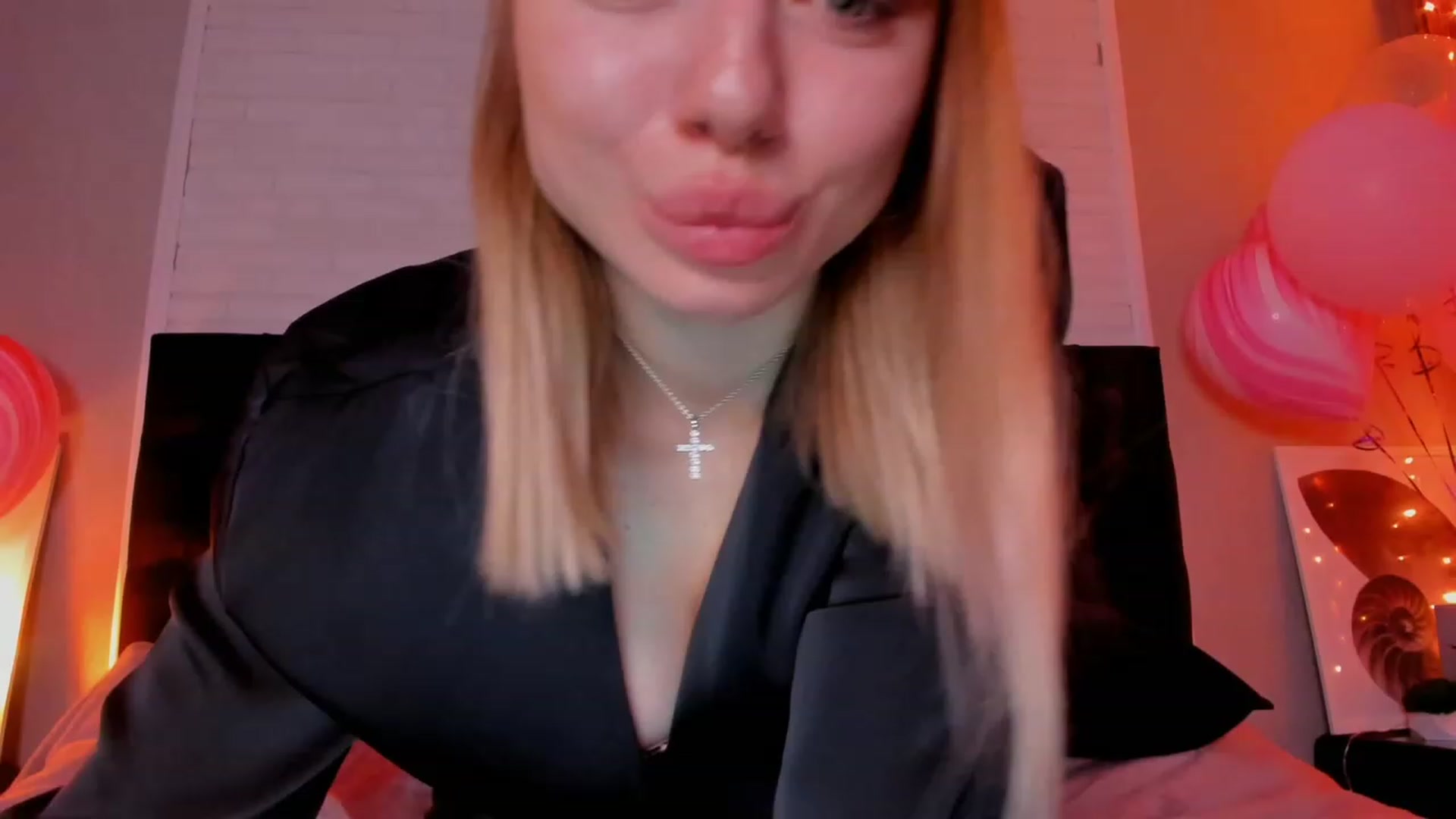Gallery image thumbnail from Make_my_Luck's myfreecams stream on, 03/05/2023, 21:11 image 6 of 20