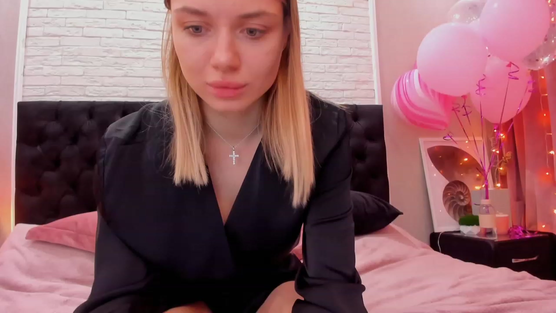 Gallery image thumbnail from Make_my_Luck's myfreecams stream on, 03/05/2023, 21:11 image 3 of 20