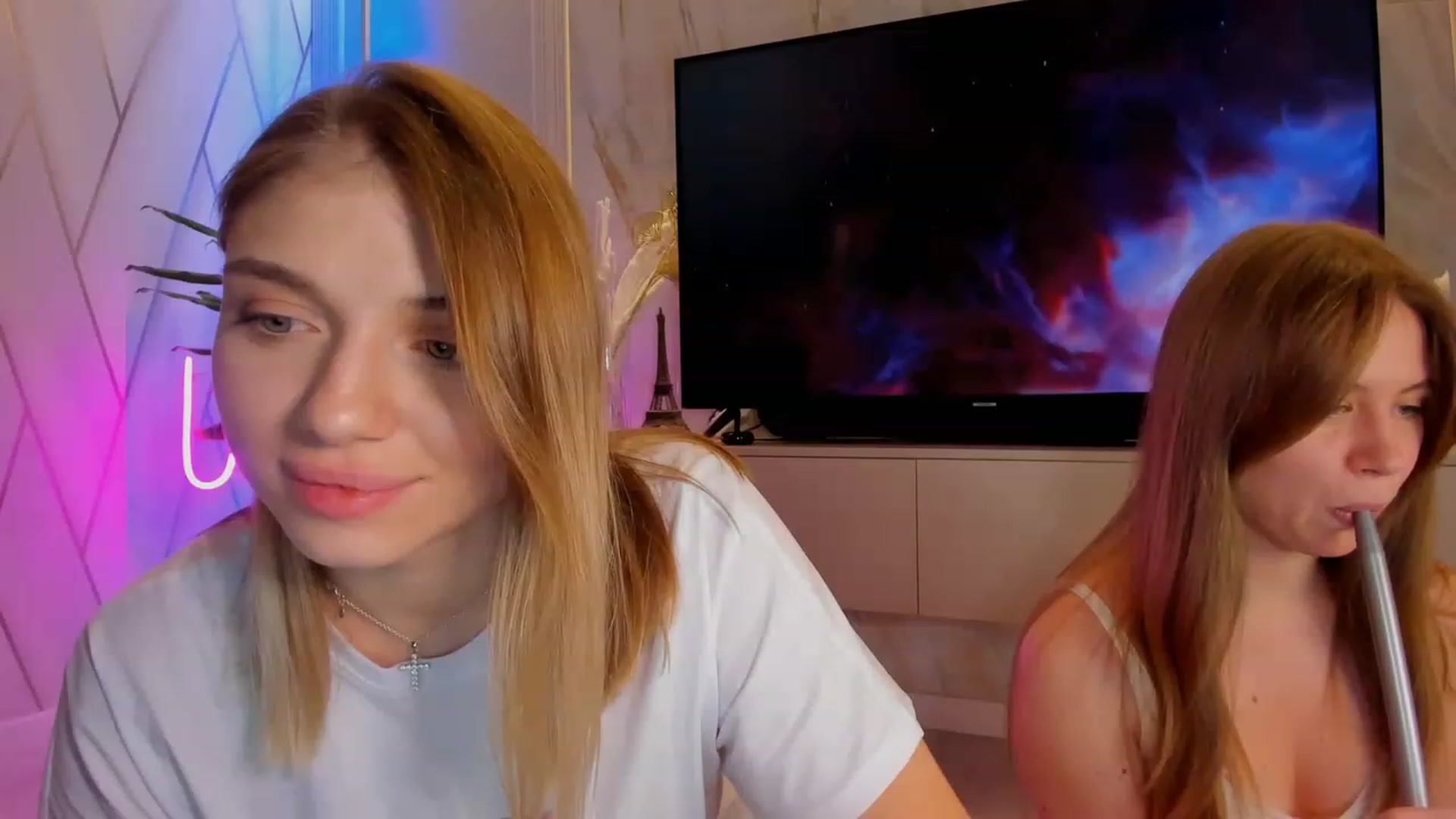Gallery image thumbnail from Make_my_Luck's myfreecams stream on, 03/08/2023, 20:35 image 6 of 20