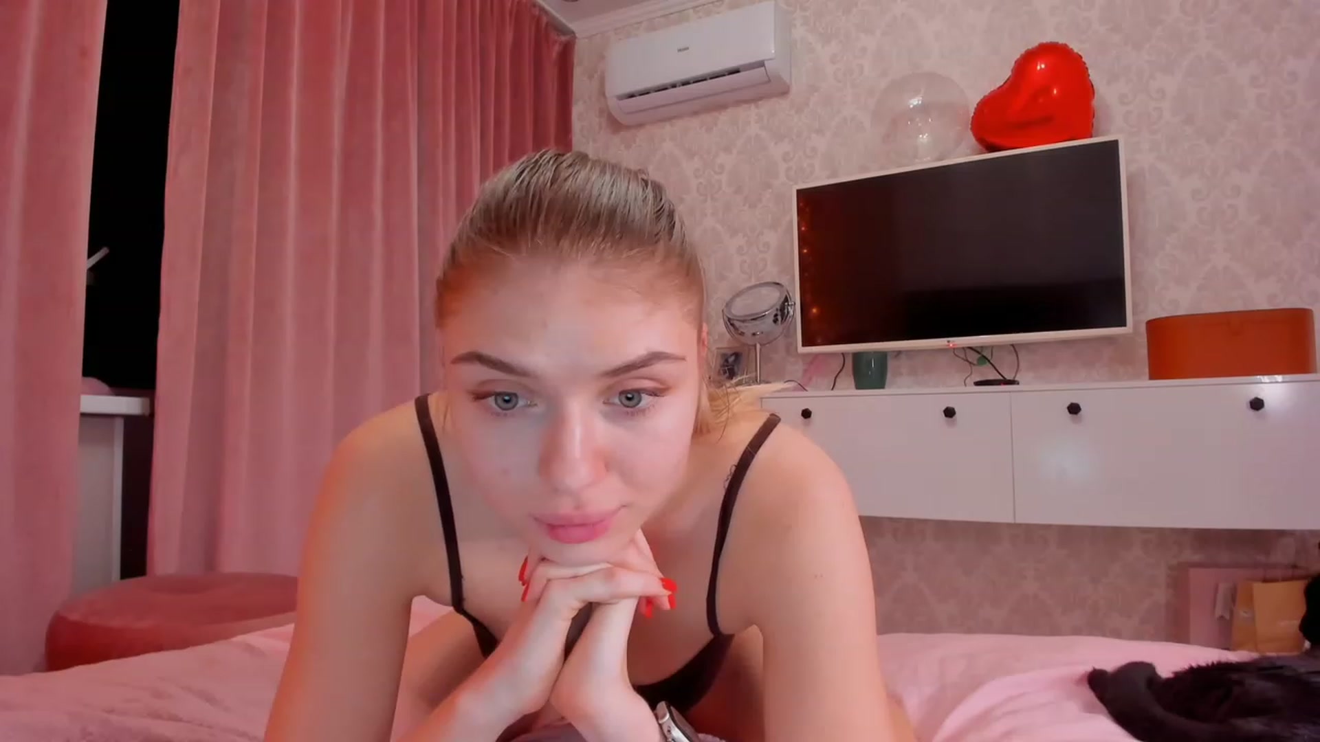 Gallery image thumbnail from Make_my_Luck's myfreecams stream on, 03/14/2023, 20:57 image 19 of 20