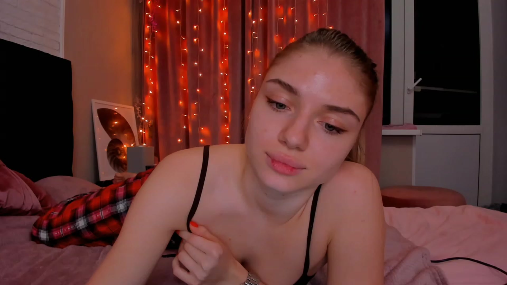 Gallery image thumbnail from Make_my_Luck's myfreecams stream on, 03/14/2023, 20:57 image 1 of 20