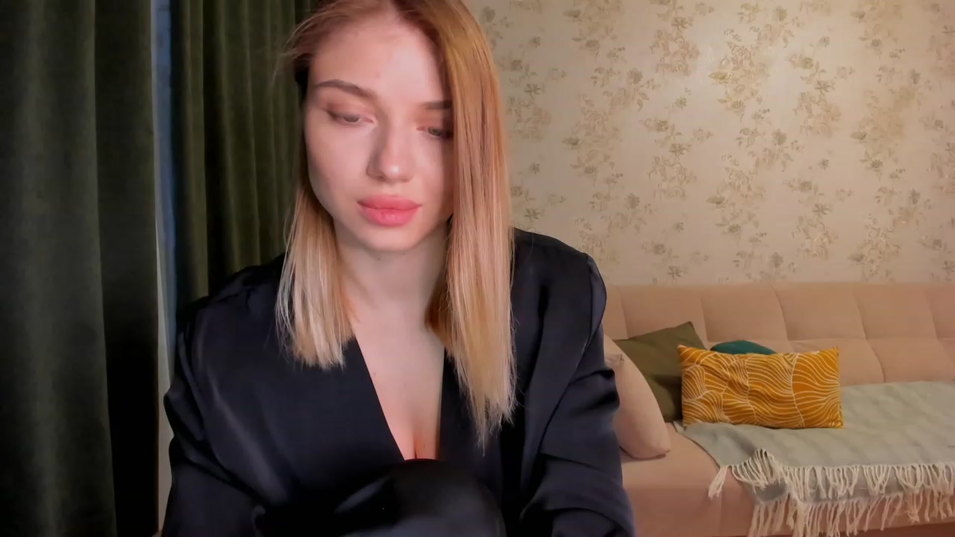 Gallery image thumbnail from Make_my_Luck's myfreecams stream on, 03/18/2023, 15:11 image 1 of 20
