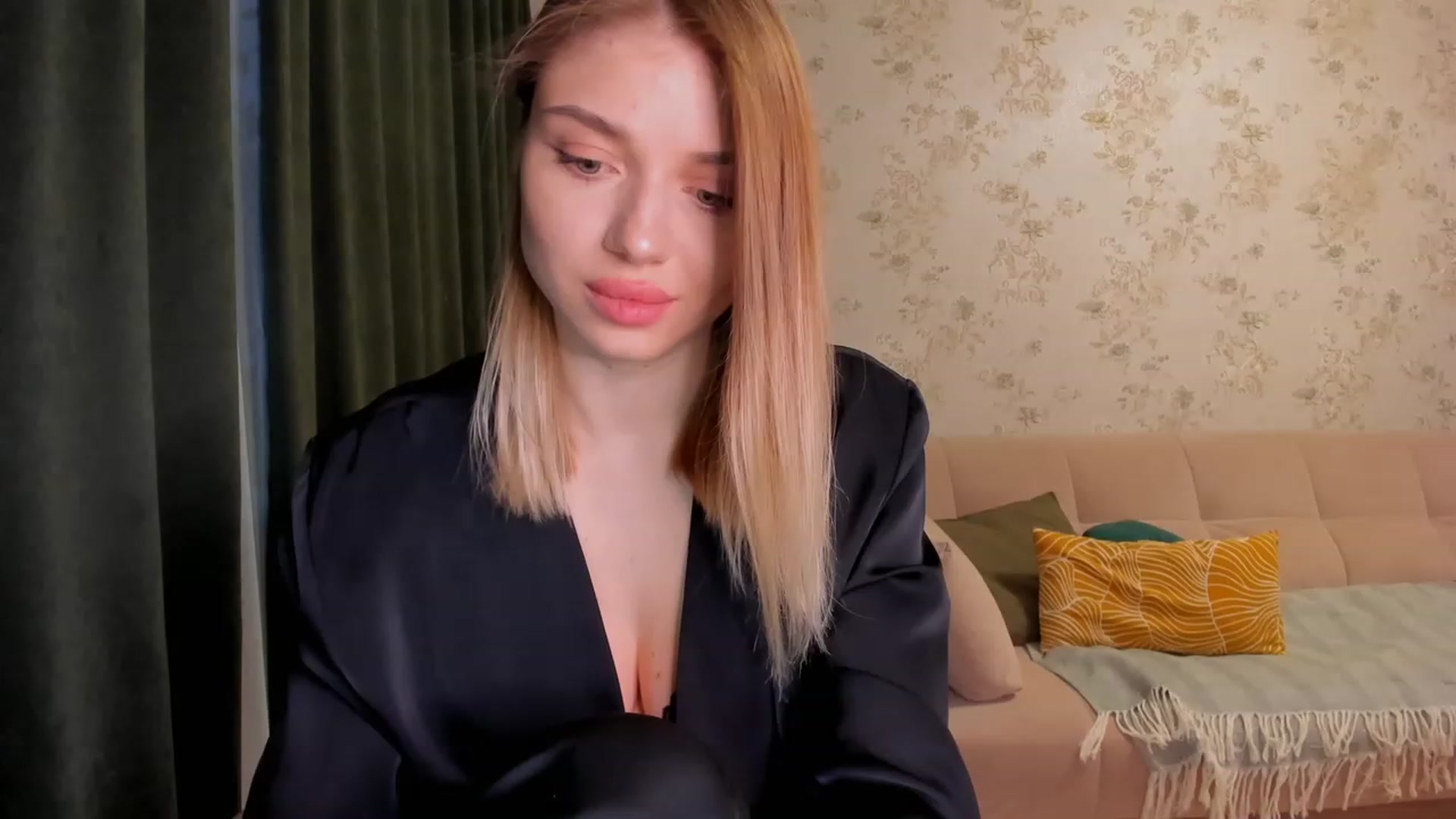 Gallery image thumbnail from Make_my_Luck's myfreecams stream on, 03/18/2023, 15:11 image 2 of 20