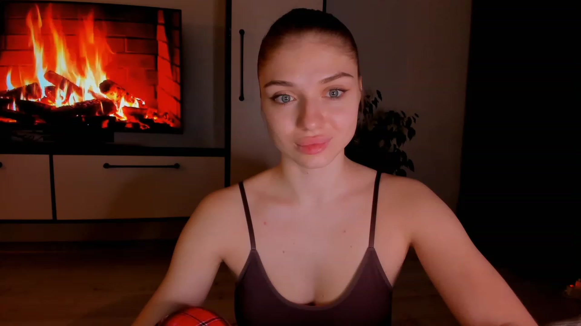 Gallery image thumbnail from Make_my_Luck's myfreecams stream on, 03/19/2023, 19:22 image 3 of 20