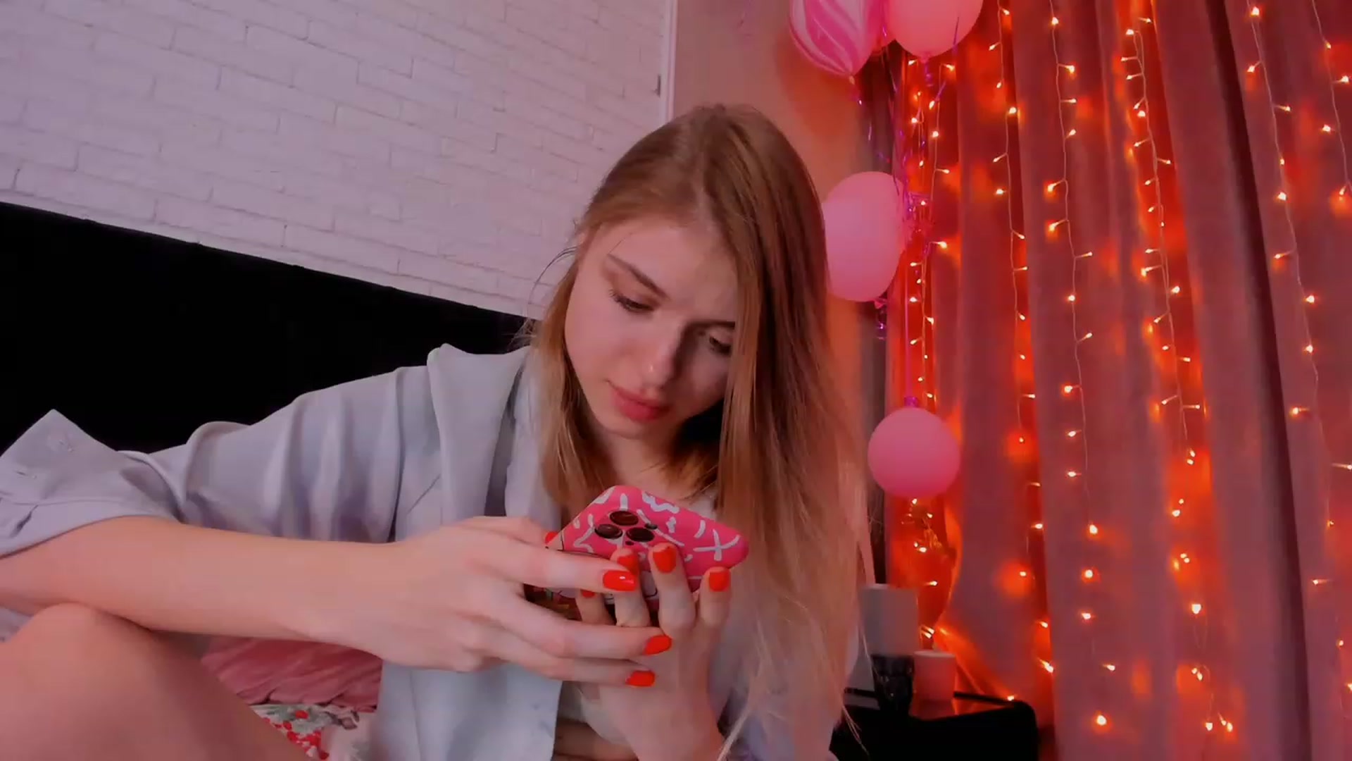 Gallery image thumbnail from Make_my_Luck's myfreecams stream on, 03/20/2023, 18:56 image 7 of 20