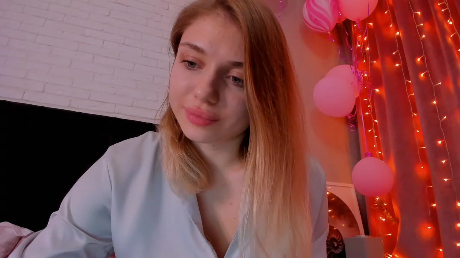 Gallery image thumbnail from Make_my_Luck's myfreecams stream on, 03/20/2023, 19:16 image 10 of 20