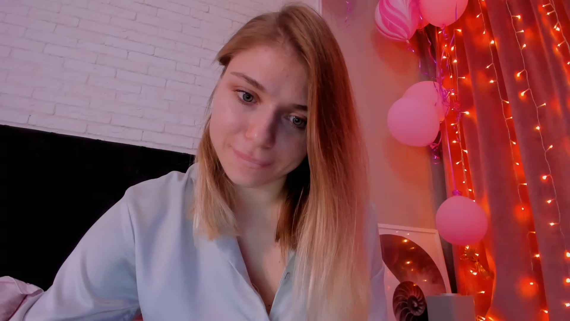 Gallery image thumbnail from Make_my_Luck's myfreecams stream on, 03/20/2023, 19:16 image 11 of 20
