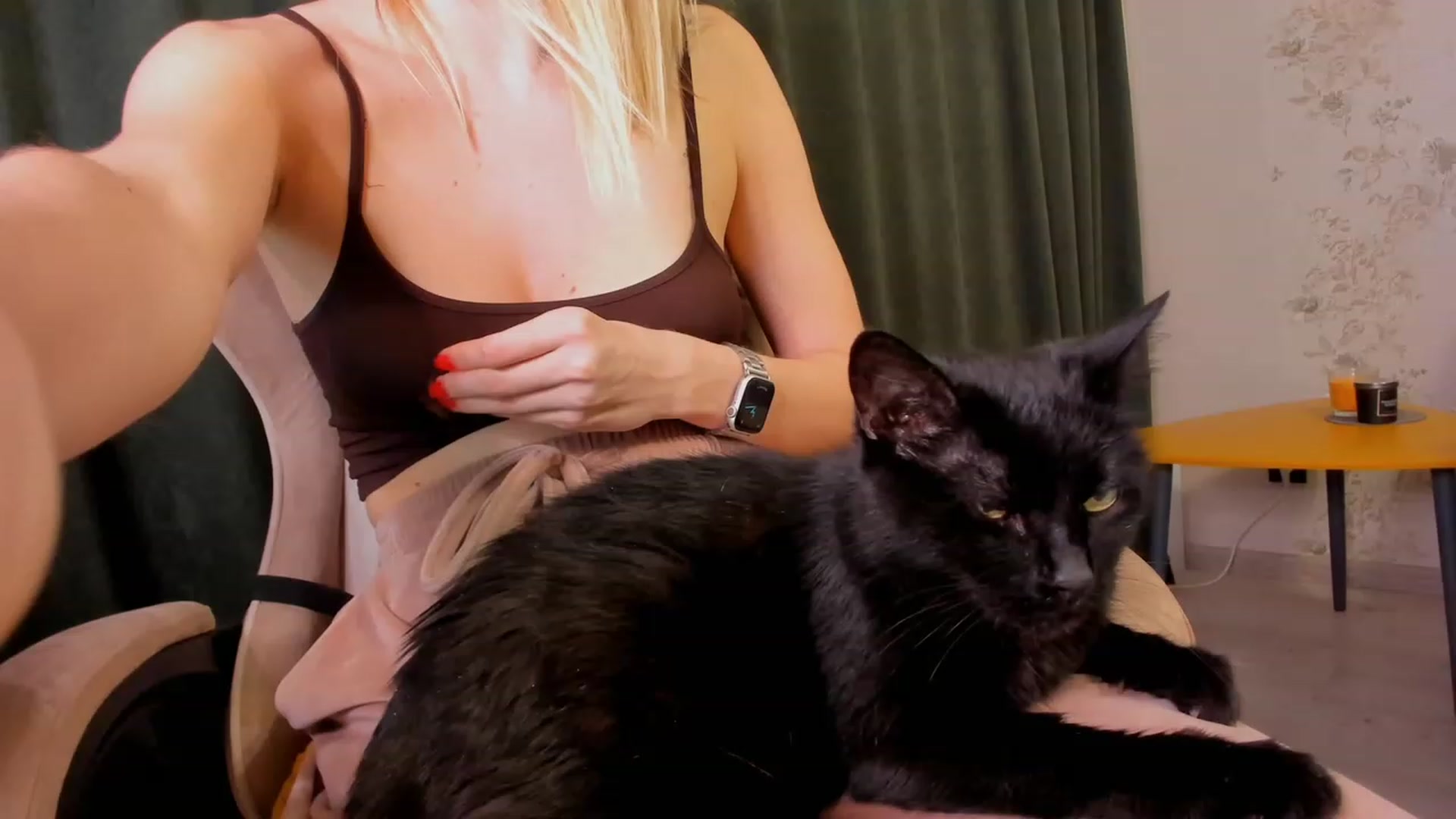 Gallery image thumbnail from Make_my_Luck's myfreecams stream on, 03/26/2023, 21:22 image 9 of 20