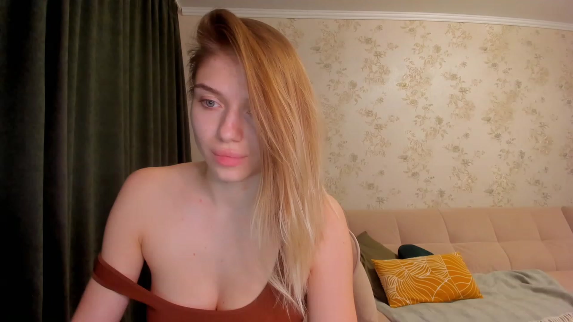 Gallery image thumbnail from Make_my_Luck's myfreecams stream on, 03/27/2023, 20:54 image 18 of 20