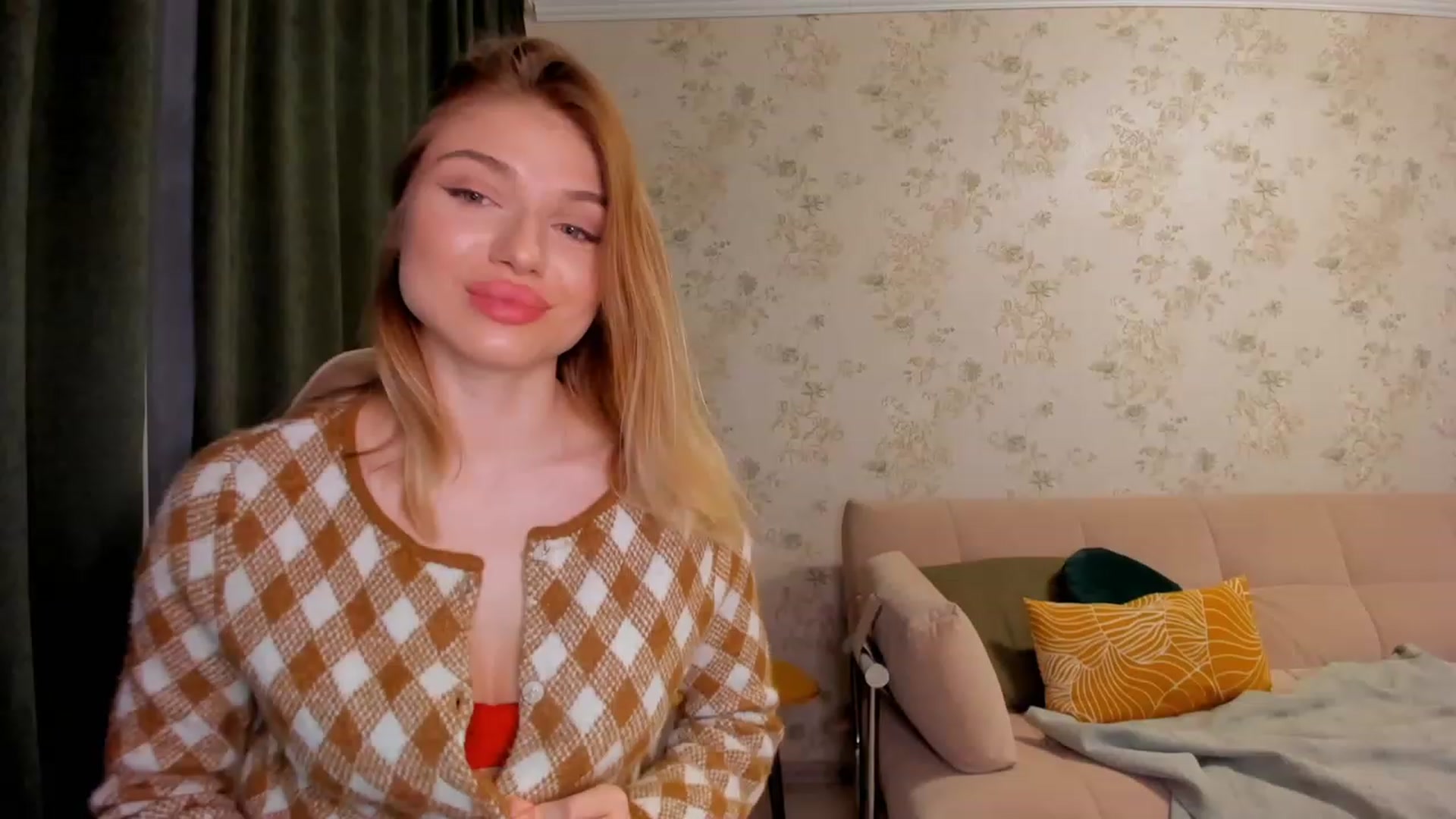 Gallery image thumbnail from Make_my_Luck's myfreecams stream on, 03/31/2023, 20:21 image 12 of 20