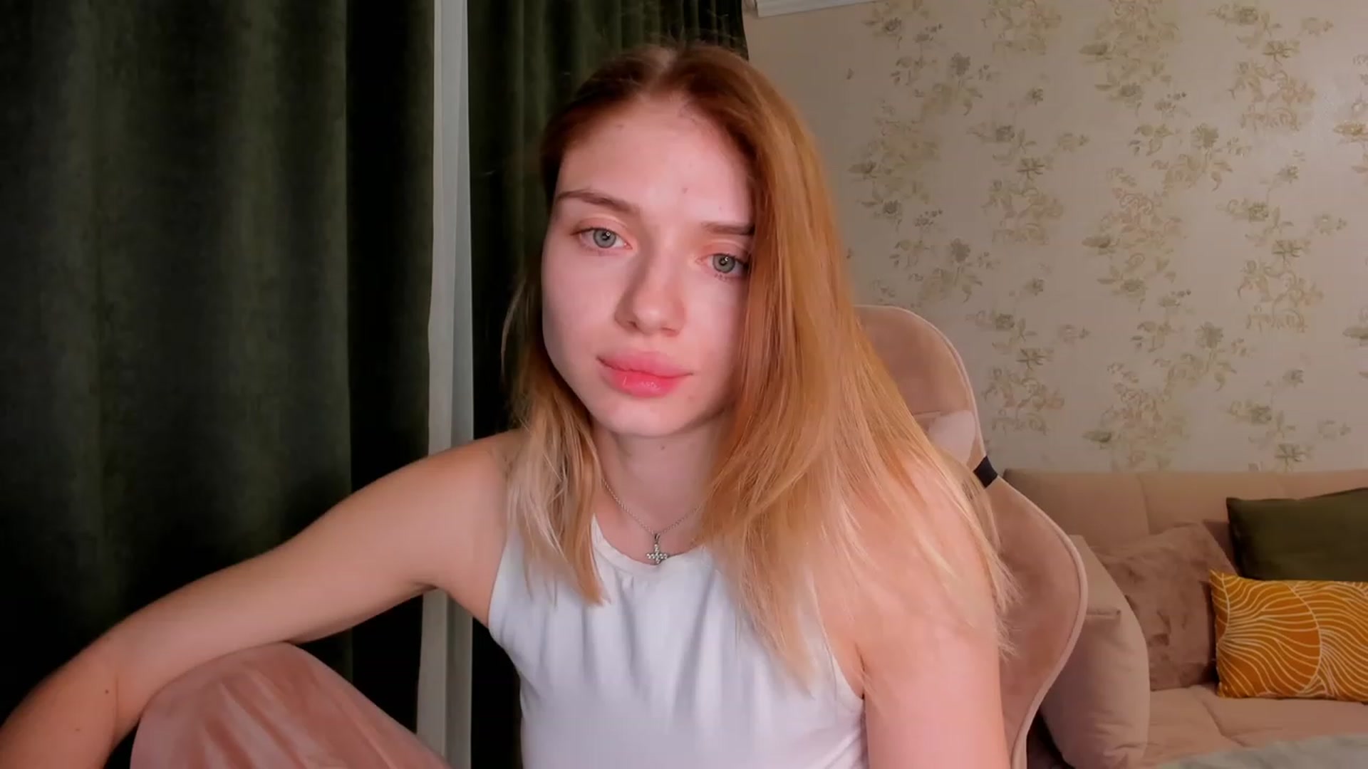 Gallery image thumbnail from Make_my_Luck's myfreecams stream on, 04/12/2023, 19:11 image 9 of 20