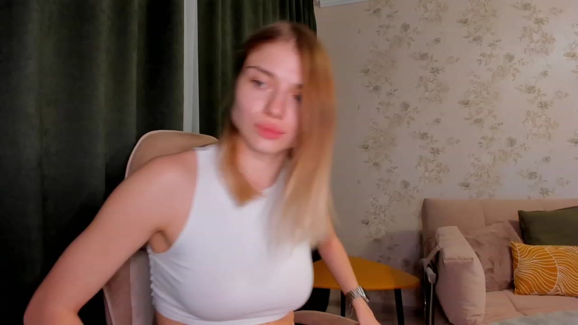 Gallery image thumbnail from Make_my_Luck's myfreecams stream on, 04/12/2023, 19:11 image 3 of 20