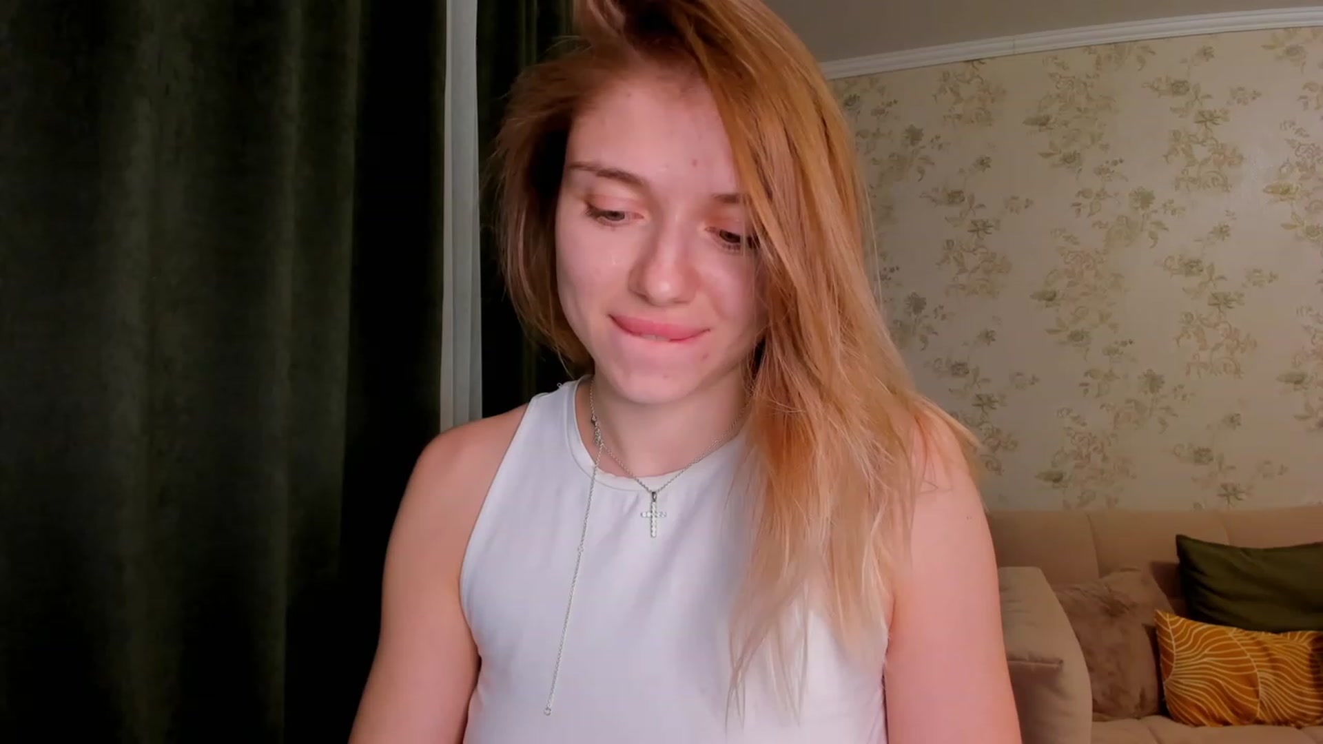 Gallery image thumbnail from Make_my_Luck's myfreecams stream on, 04/12/2023, 20:25 image 18 of 20