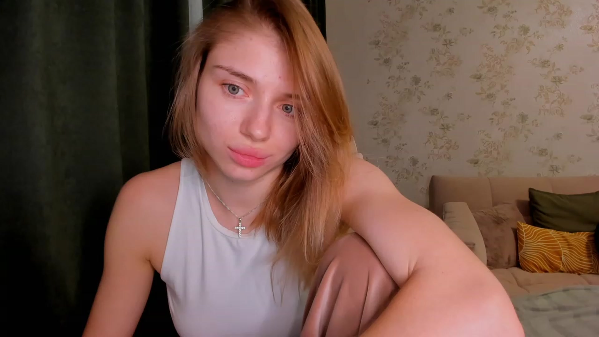 Gallery image thumbnail from Make_my_Luck's myfreecams stream on, 04/12/2023, 20:25 image 3 of 20