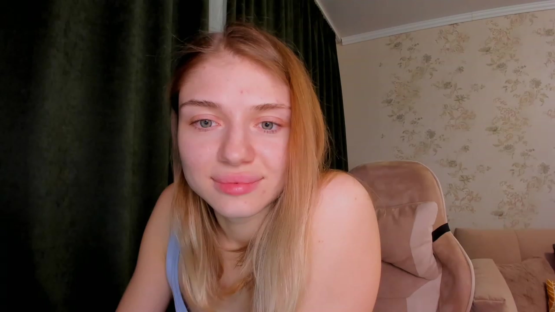 Gallery image thumbnail from Make_my_Luck's myfreecams stream on, 04/13/2023, 20:54 image 12 of 20