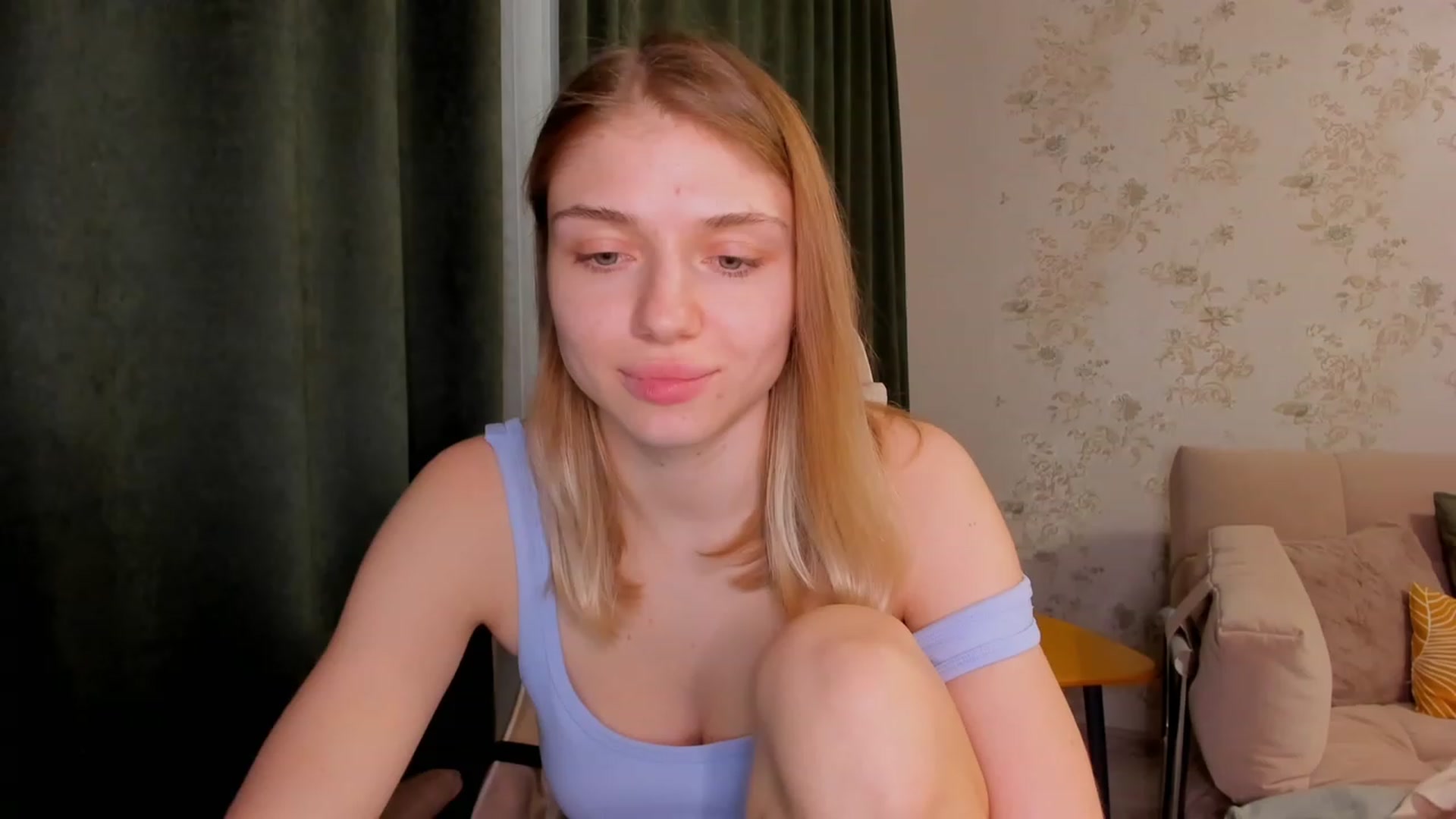 Gallery image thumbnail from Make_my_Luck's myfreecams stream on, 04/13/2023, 20:54 image 10 of 20